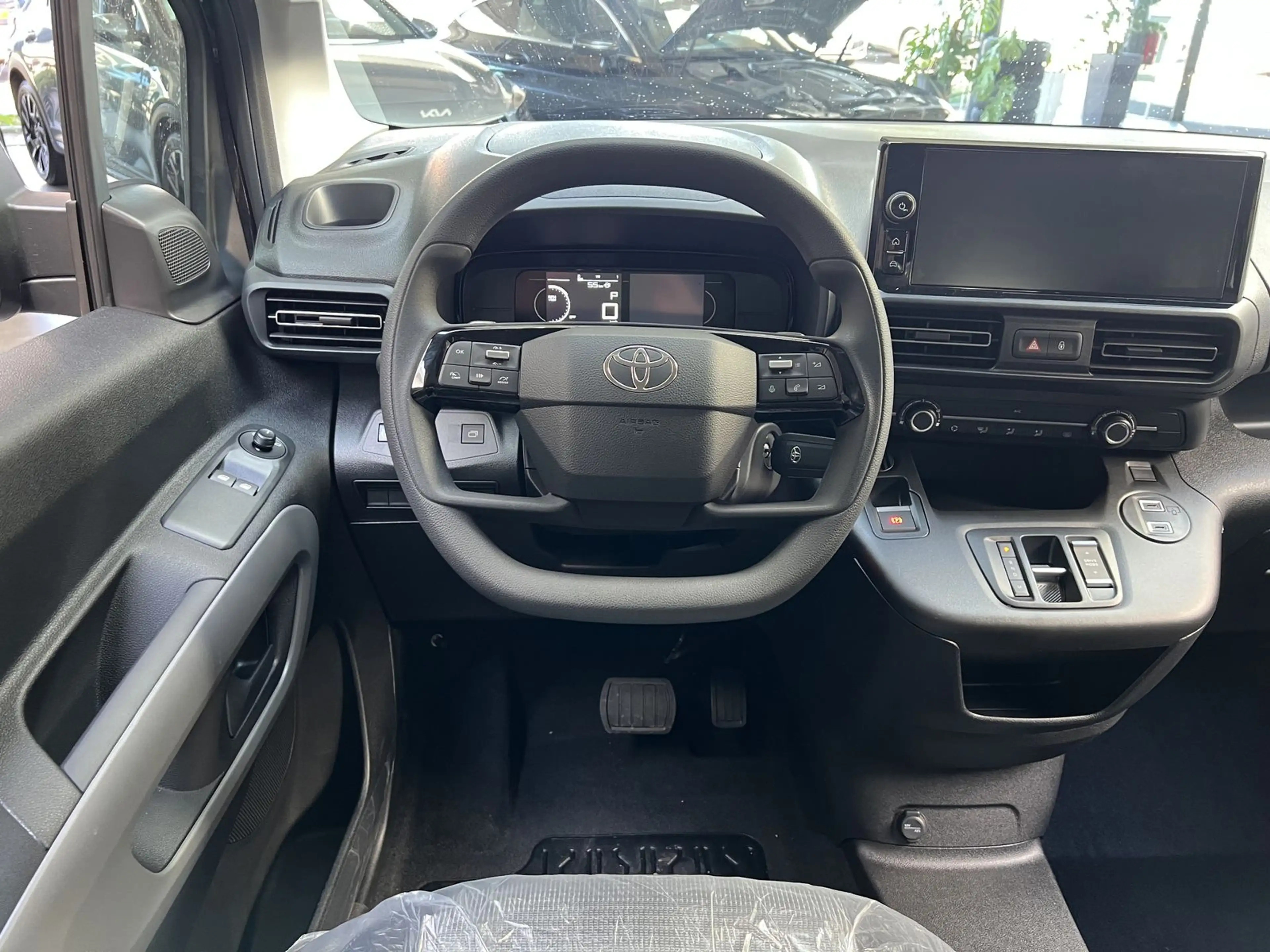 Toyota Proace CombiL2 Verso City 7 Sitzer CarPl — photo 11