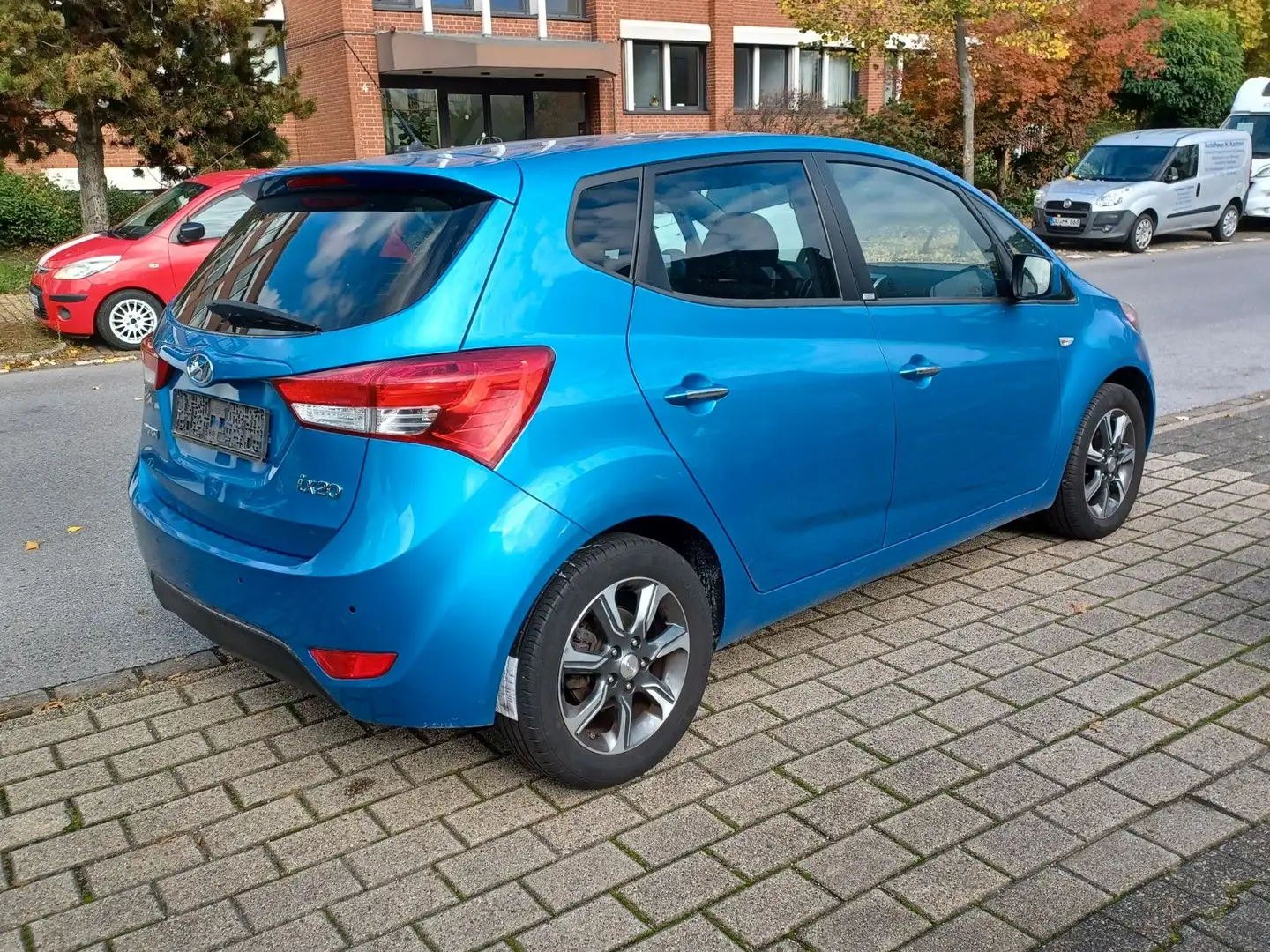 Hyundai iX20 Passion AUTOMATIKGETRIEBE Bleu - 2