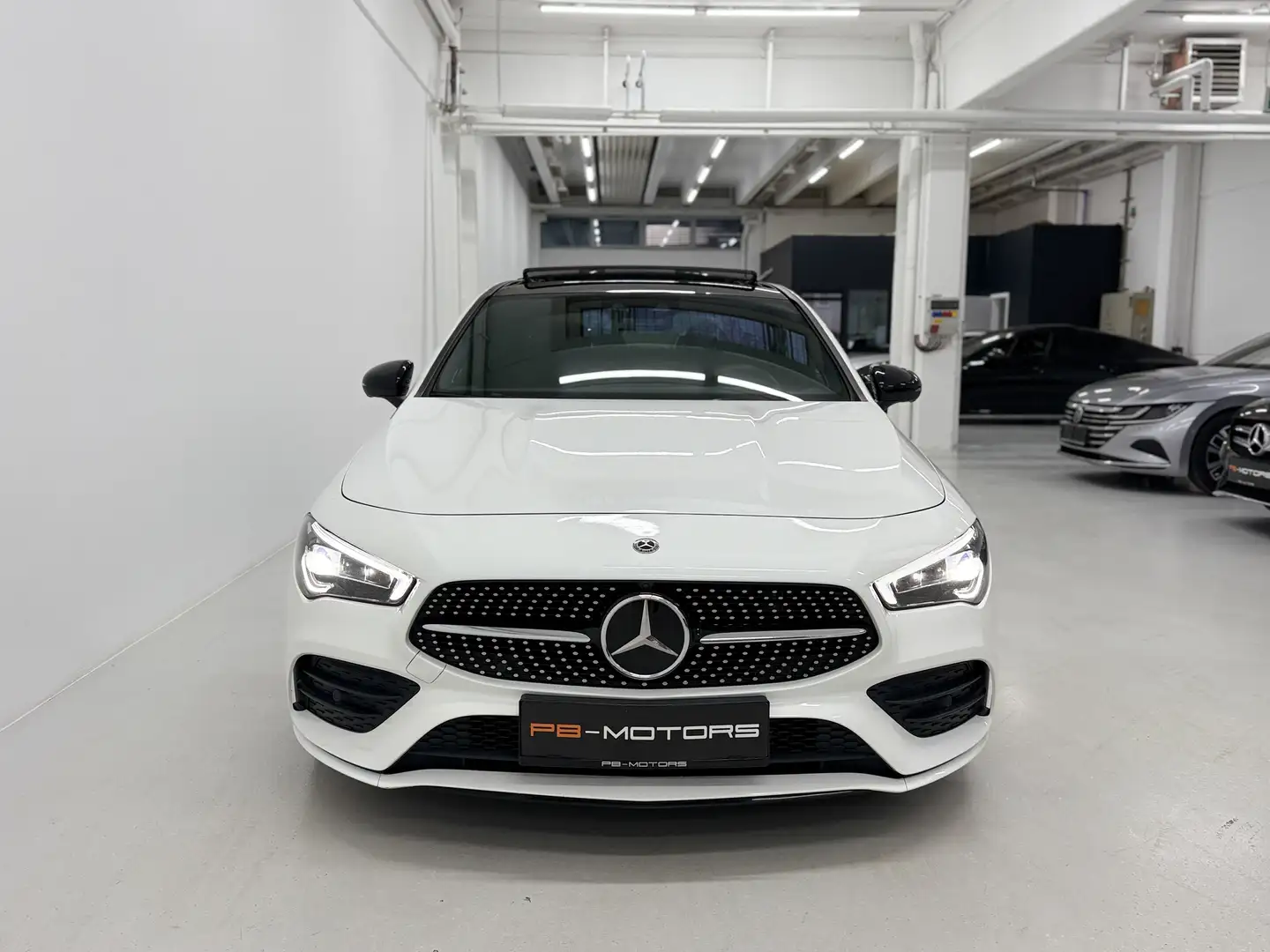 Mercedes-Benz CLA 180 Aut. AMG-Line Panorama 19" Fahrassist Burmester Blanco - 2