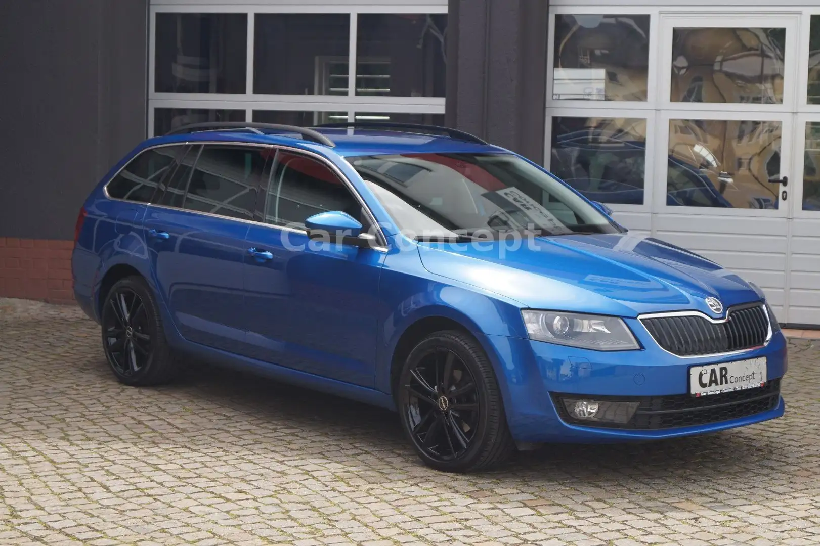 Skoda Octavia Combi Elegance *1.Hand/53 Tkm/DSG* Blau - 1