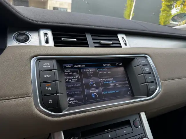 Land Rover Range Rover Evoque view 14