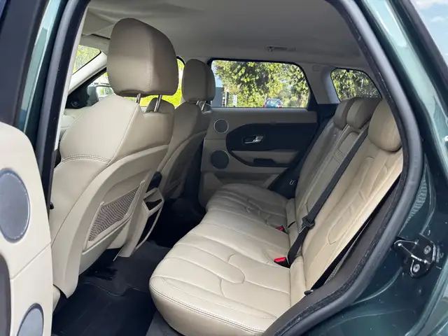 Land Rover Range Rover Evoque view 9
