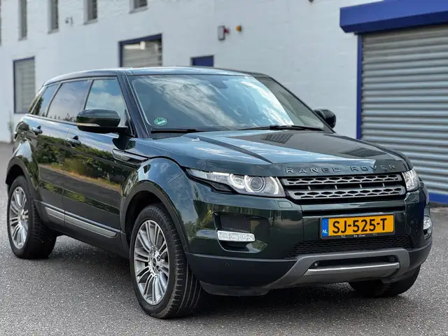 Land Rover Range Rover Evoque view 3