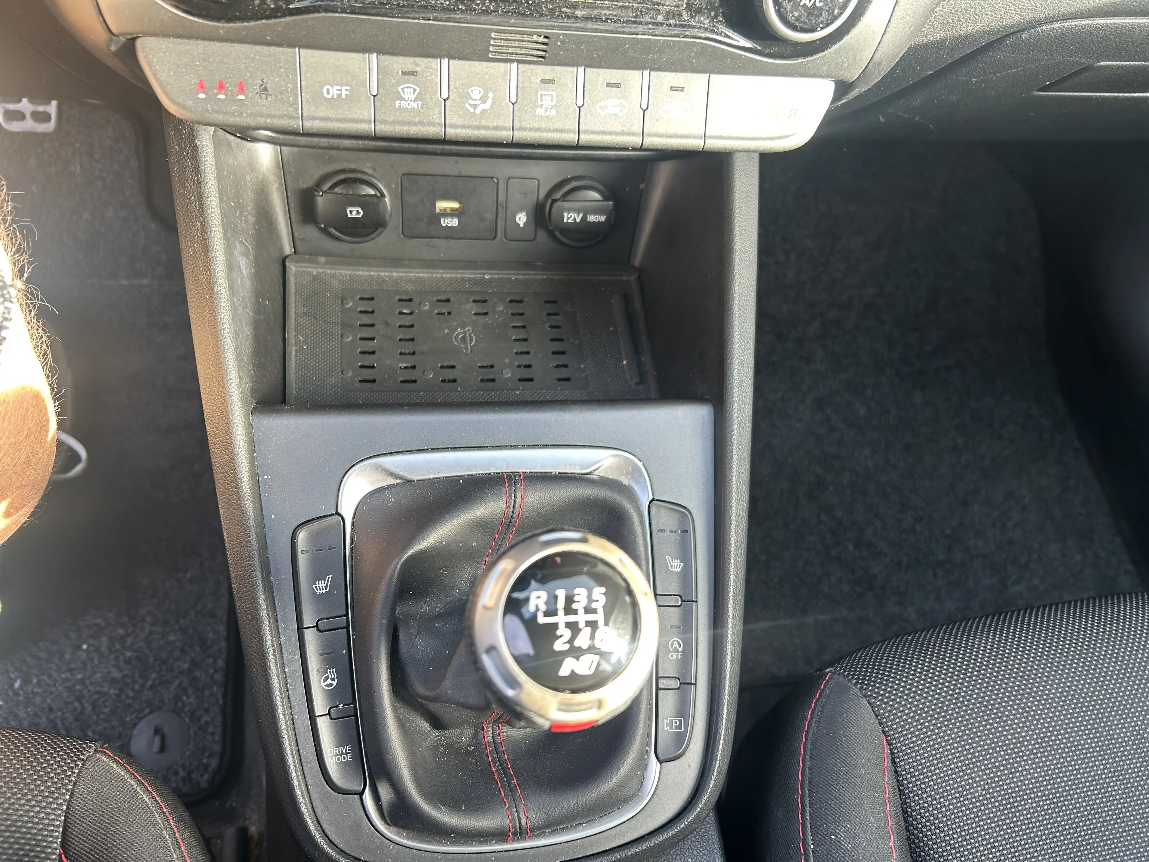 Hyundai KONA Kona 1.0 T-GDi MHEV HYBRIDE 5 PORTE GPS BLUETOOTH AIRCO SIEGE ET VOLANTS CHAUFFANT GARANTIE 12 MOIS — photo 11