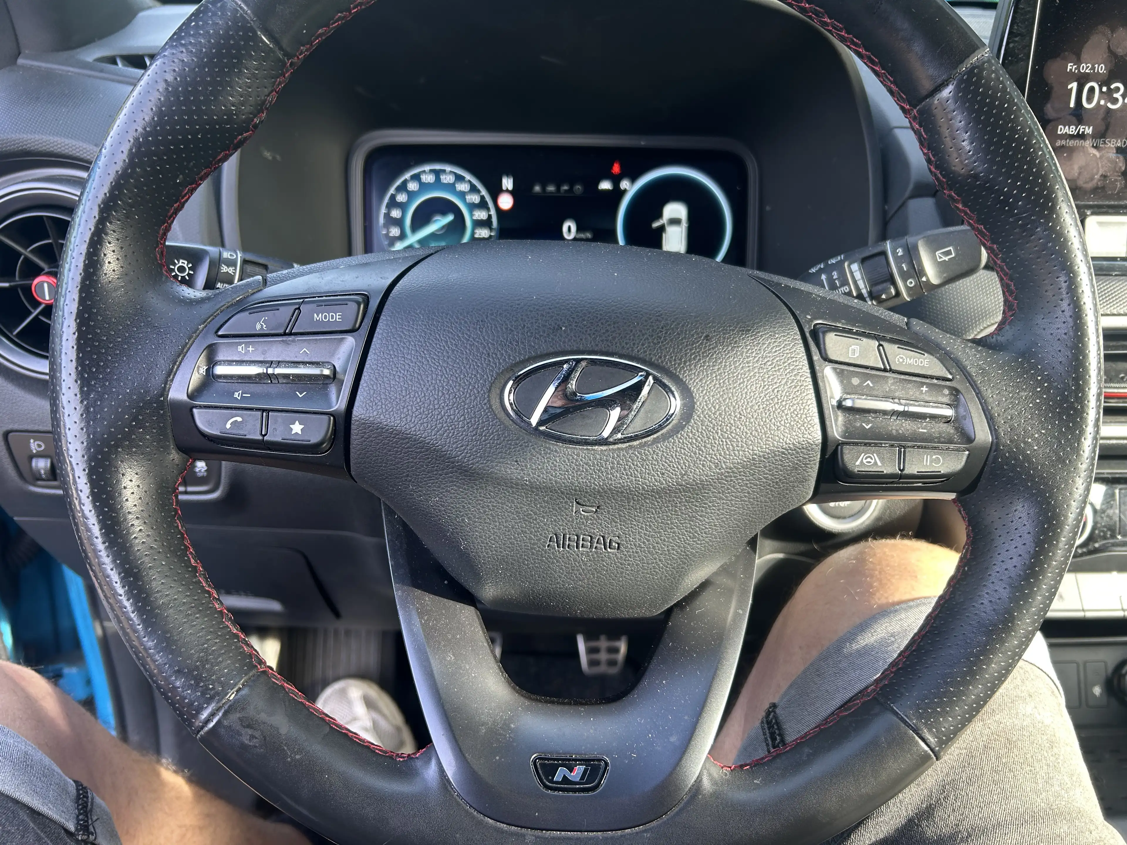 Hyundai KONA Kona 1.0 T-GDi MHEV HYBRIDE 5 PORTE GPS BLUETOOTH AIRCO SIEGE ET VOLANTS CHAUFFANT GARANTIE 12 MOIS — photo 8