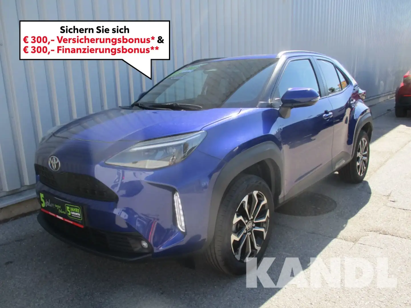 Toyota Yaris Cross 1.5 VVT-i Hybrid Active Drive Aut. Blau - 1