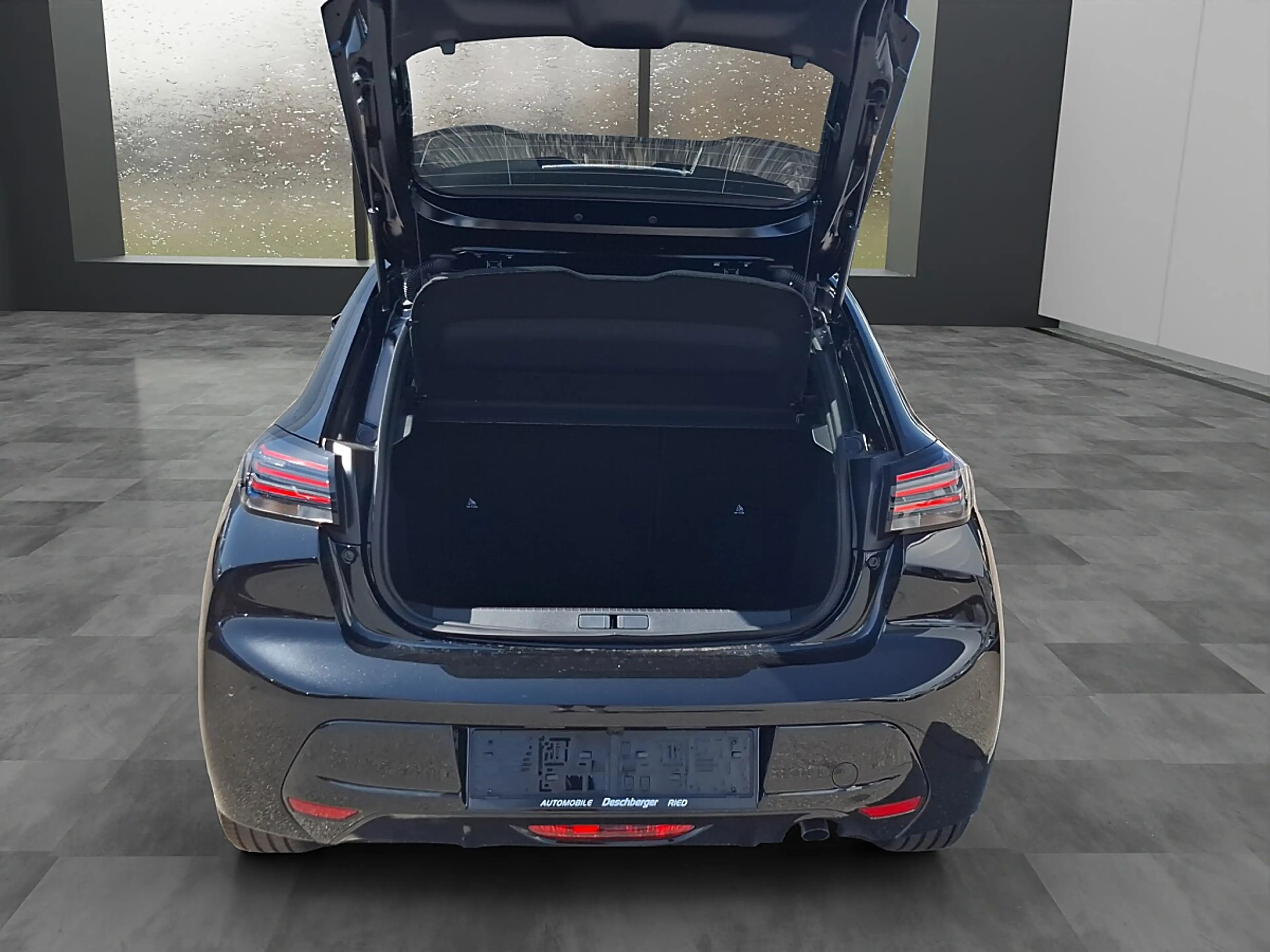 Peugeot 208 Hybrid 110 e-DCS6 Allure — photo 12