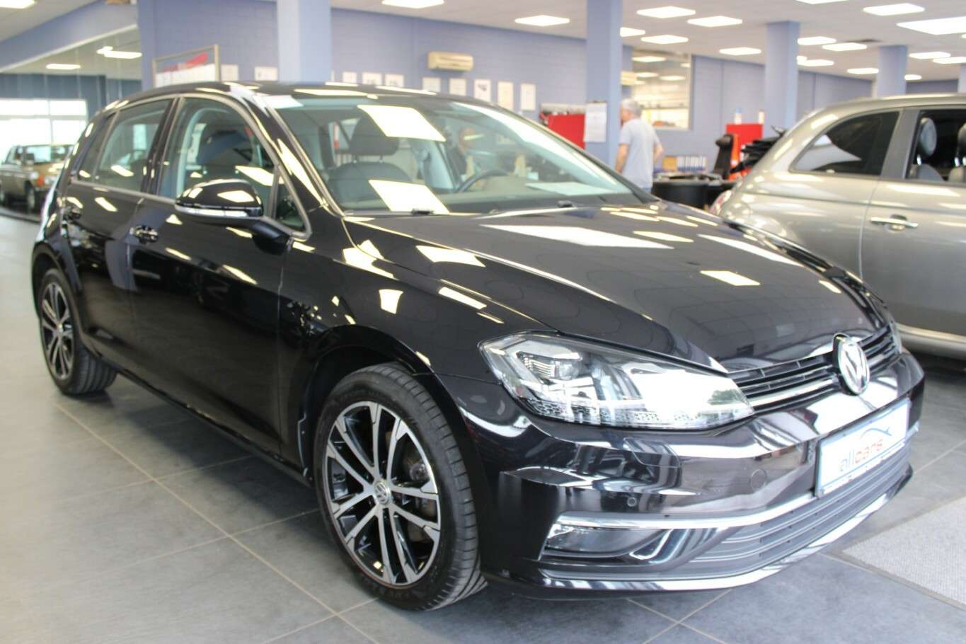 2017 Volkswagen GOLF
