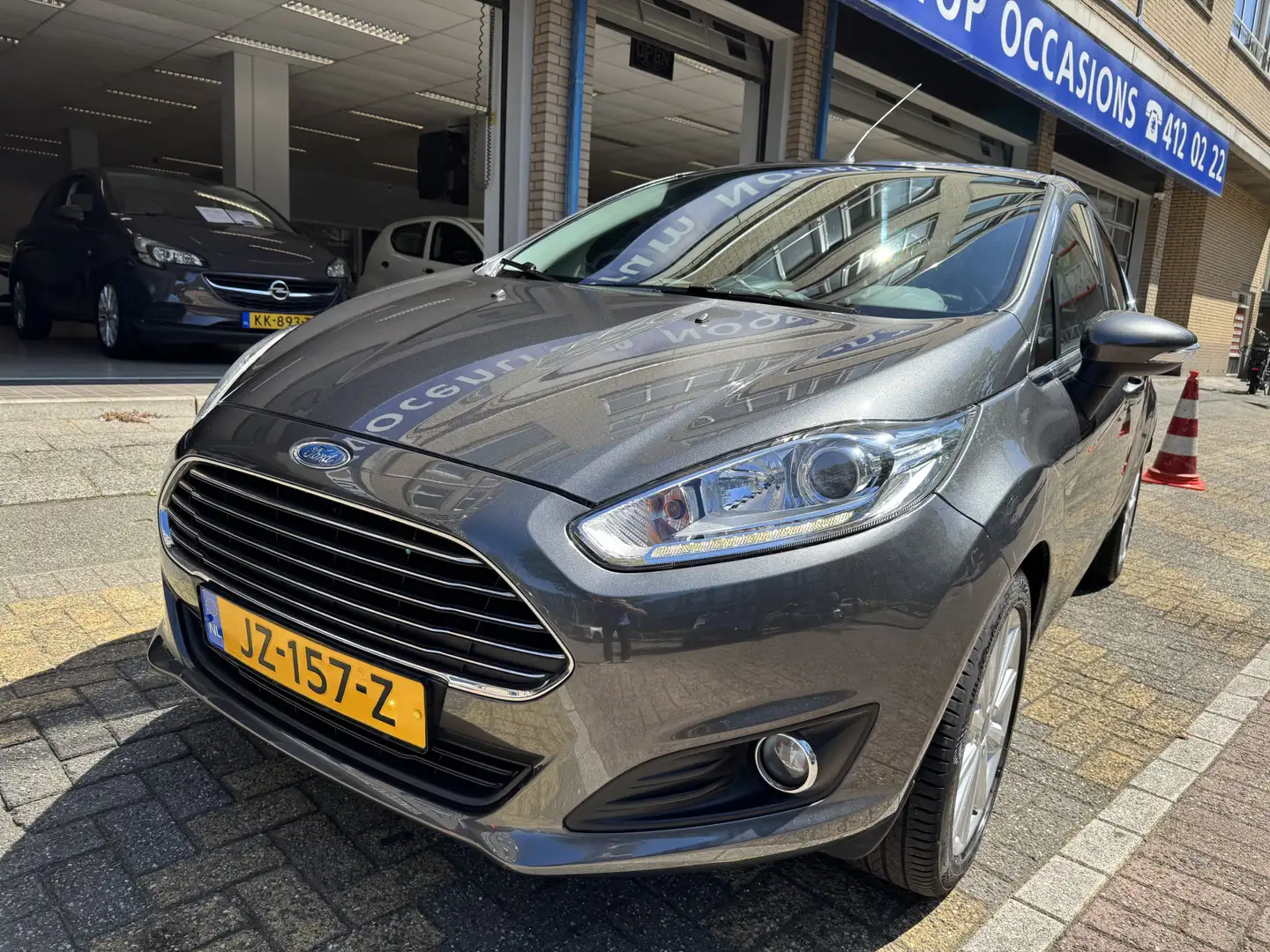 Ford Fiesta 1.0 EcoBoost Titanium 88022KM! NAP | 1e eigenaar | Gris - 2