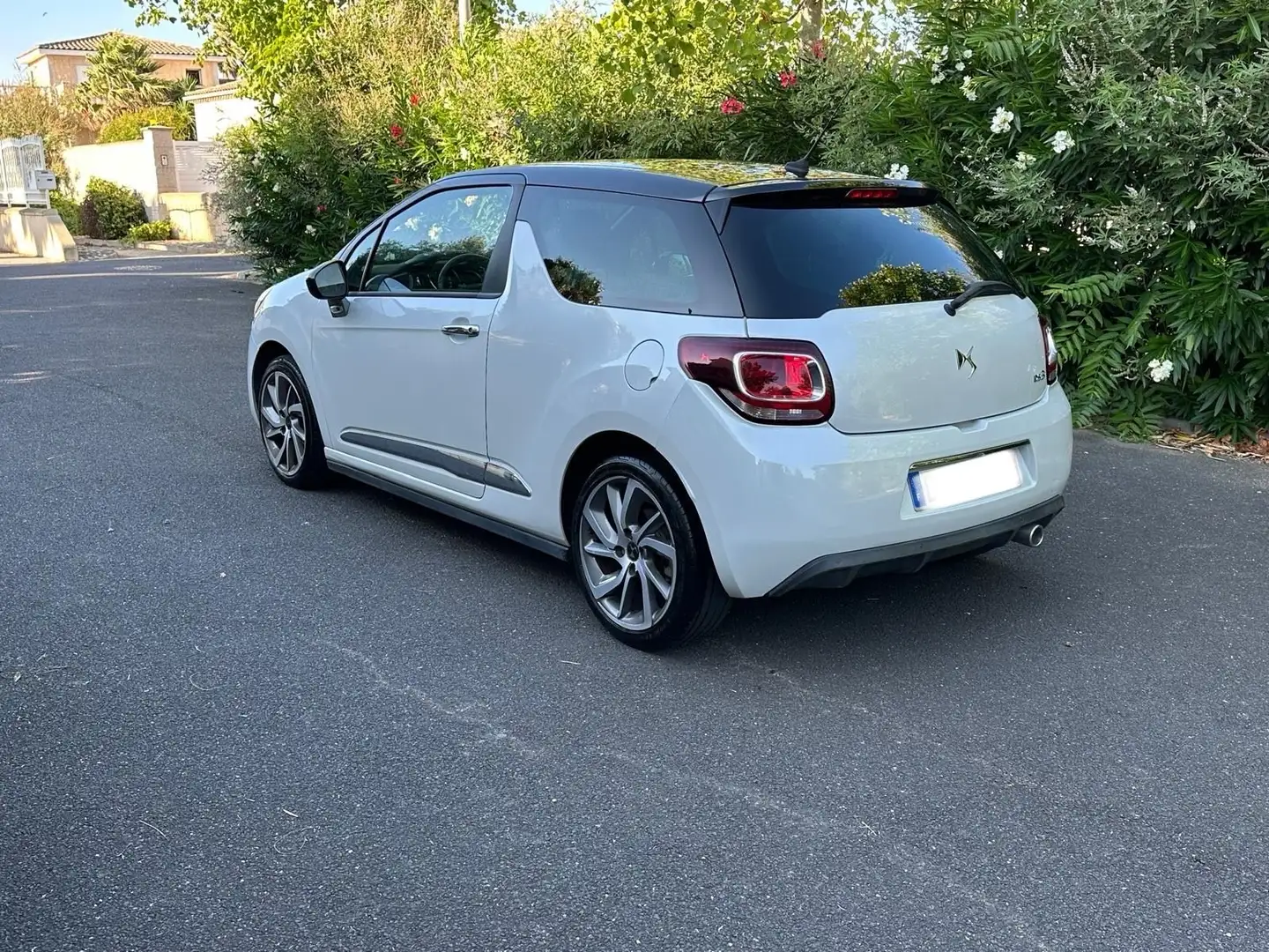 DS Automobiles DS 3 BlueHDi 100 S&S BVM So Chic - 2