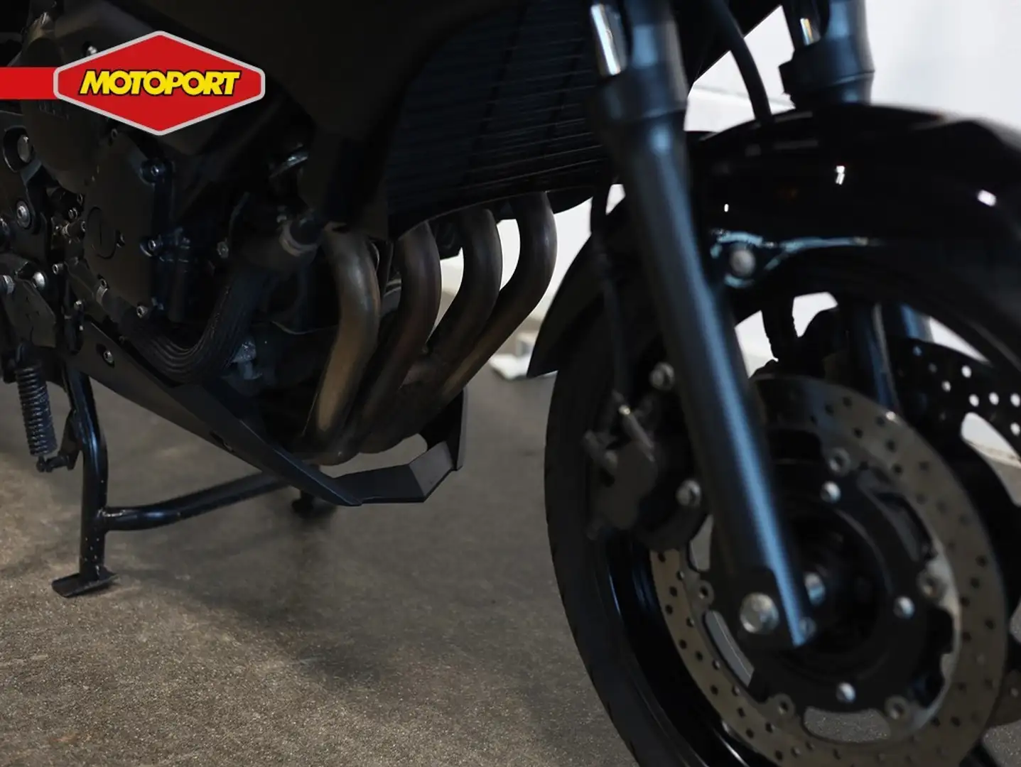 Yamaha XJ 6 Diversion Zwart - 2