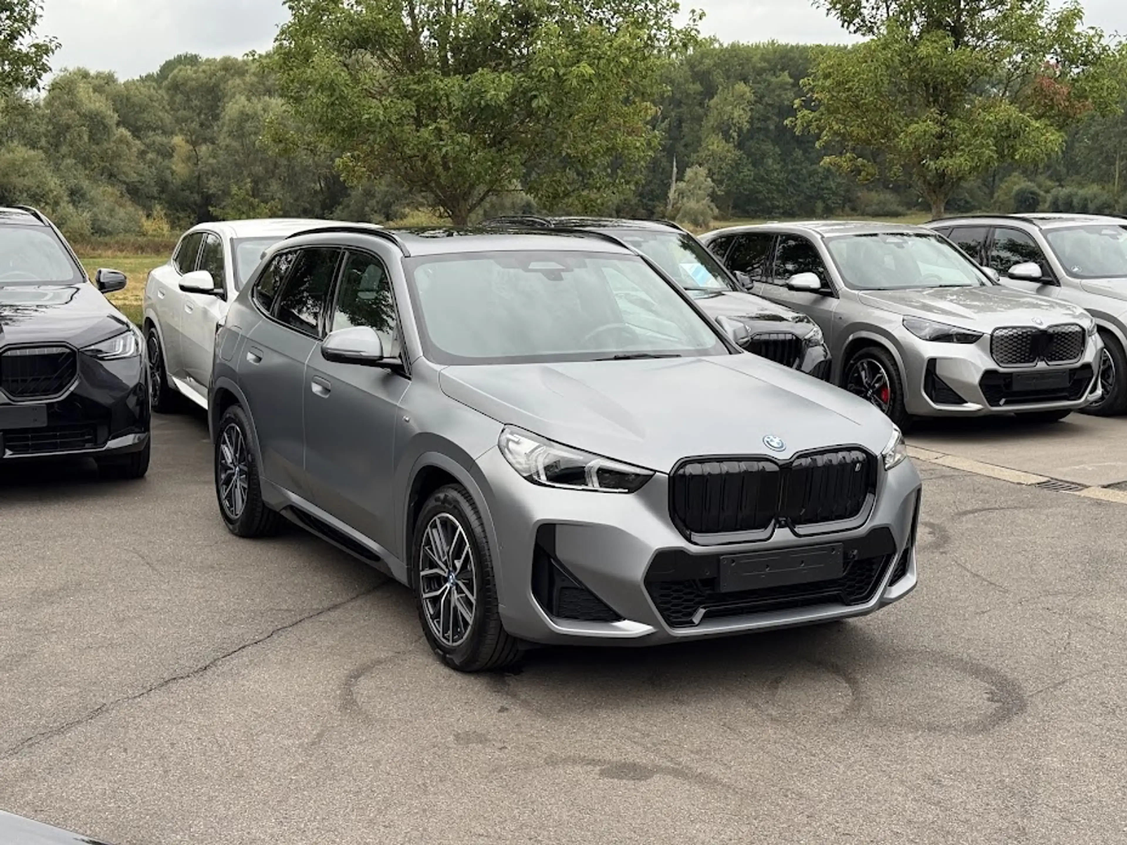 BMW iX1 xDrive30 M Sport / PANO / 360 / TRKHK / LEDER / HUD / ELEK SEAT / KEYL / MASSAGE / DRIV PROF / FULL!! — photo 7