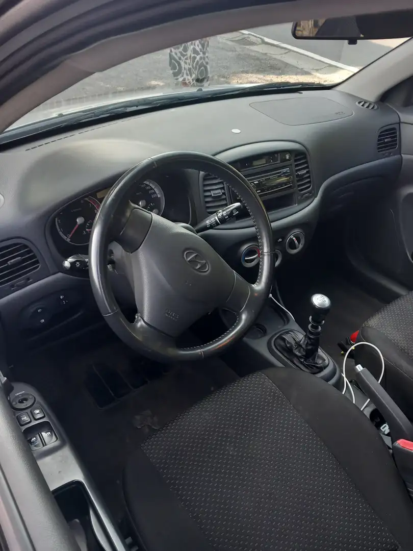 Hyundai ACCENT Accent 1.3i 12v LSi Srebrny - 2