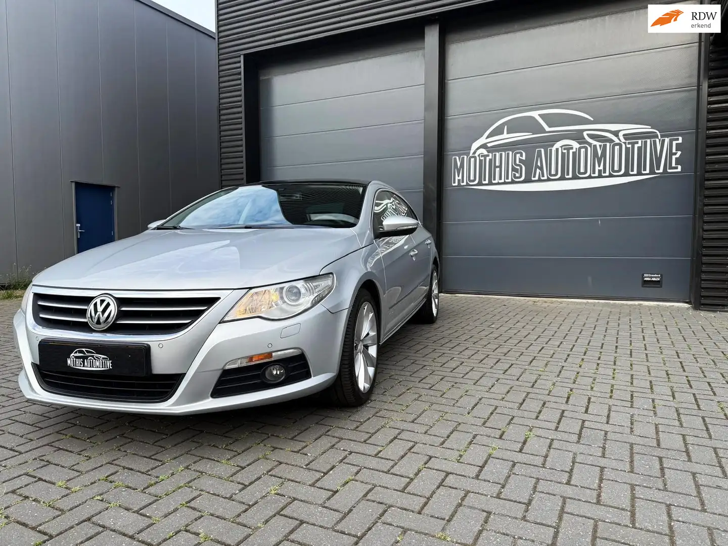 Volkswagen Passat CC 1.8 TSI 4p. Šedá - 1