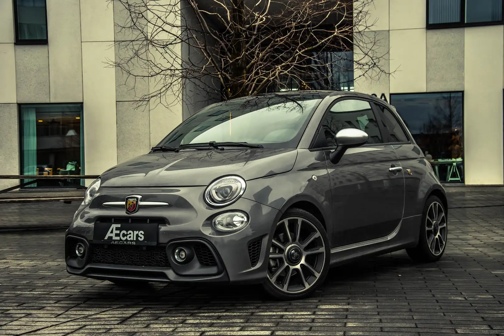 Abarth 595 Turismo *** APPLE CARPLAY / PANO ROOF / FIRST OWNER *** Gri - 1