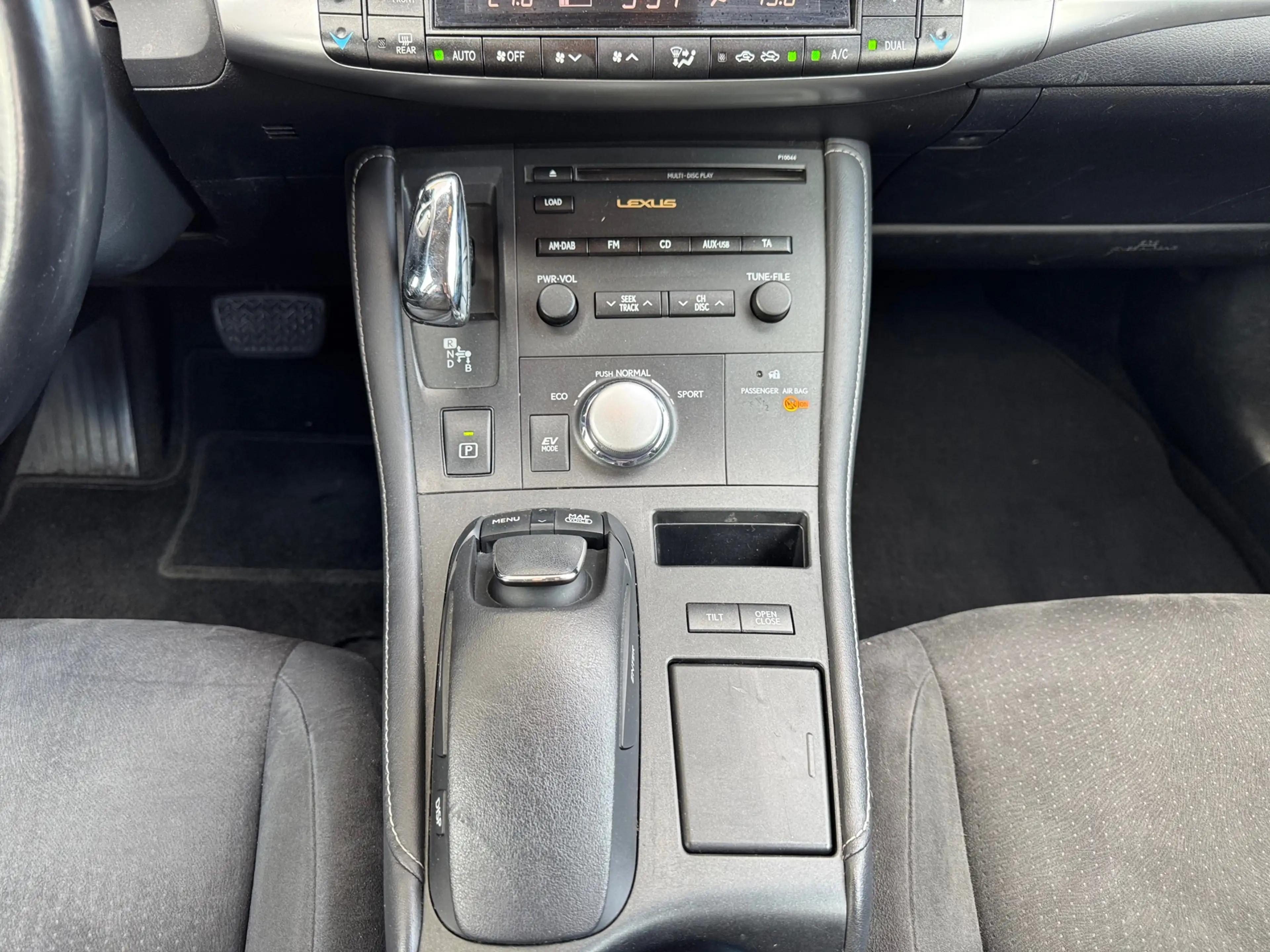 Lexus CT 200h Business Line Pro Navi|Camera|Cruise|PDC — photo 14
