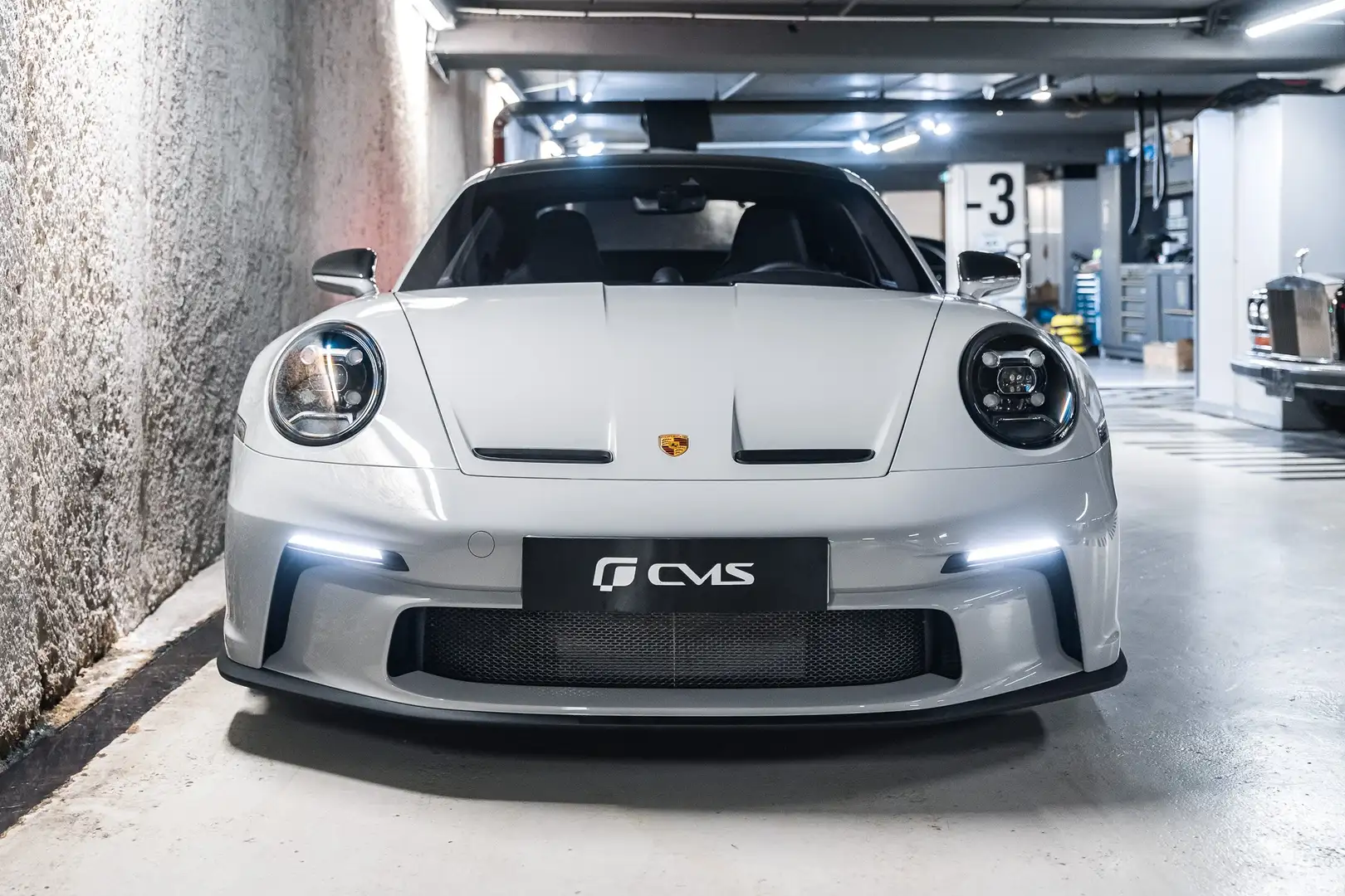 Porsche 911 (992.1) GT3 Touring 4.0 510 PDK Gris - 2