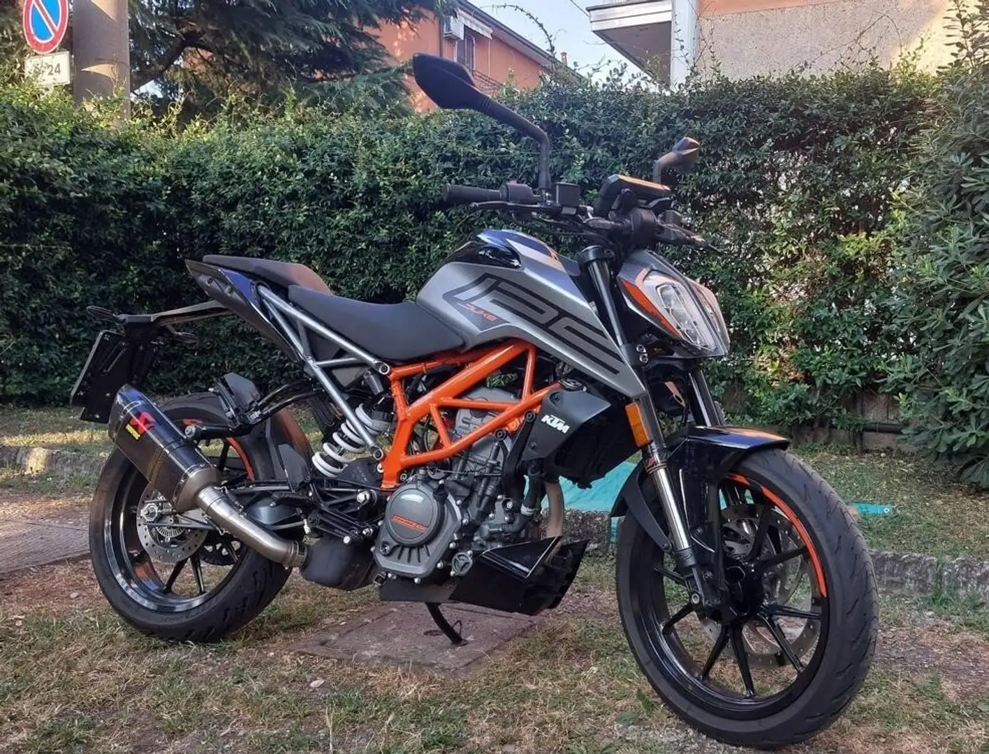 KTM 125 Duke Gri - 1