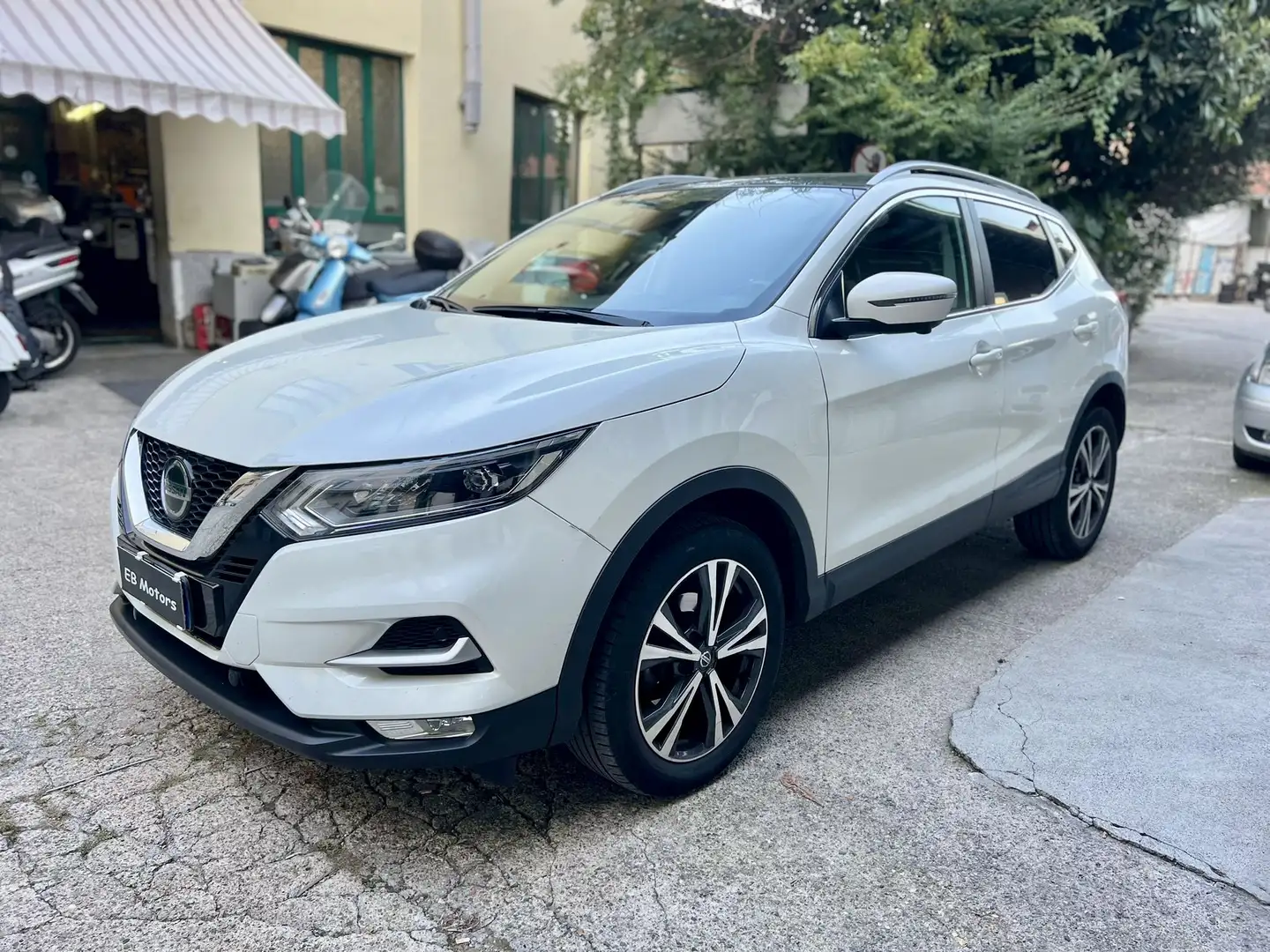 Nissan Qashqai Qashqai II 2017 1.5 dci Tekna 110cv Bianco - 2