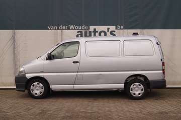 2.5 D-4D 95pk KWB -AIRCO-TREKHAAK-