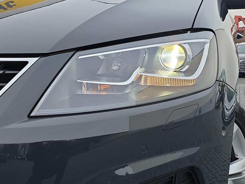 SEAT Alhambra 1.4 TSI DSG ACC SPURH NAVI R-KAM XENON — photo 5