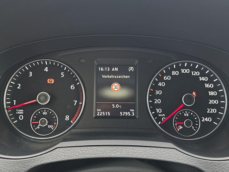 SEAT Alhambra 1.4 TSI DSG ACC SPURH NAVI R-KAM XENON — photo 15