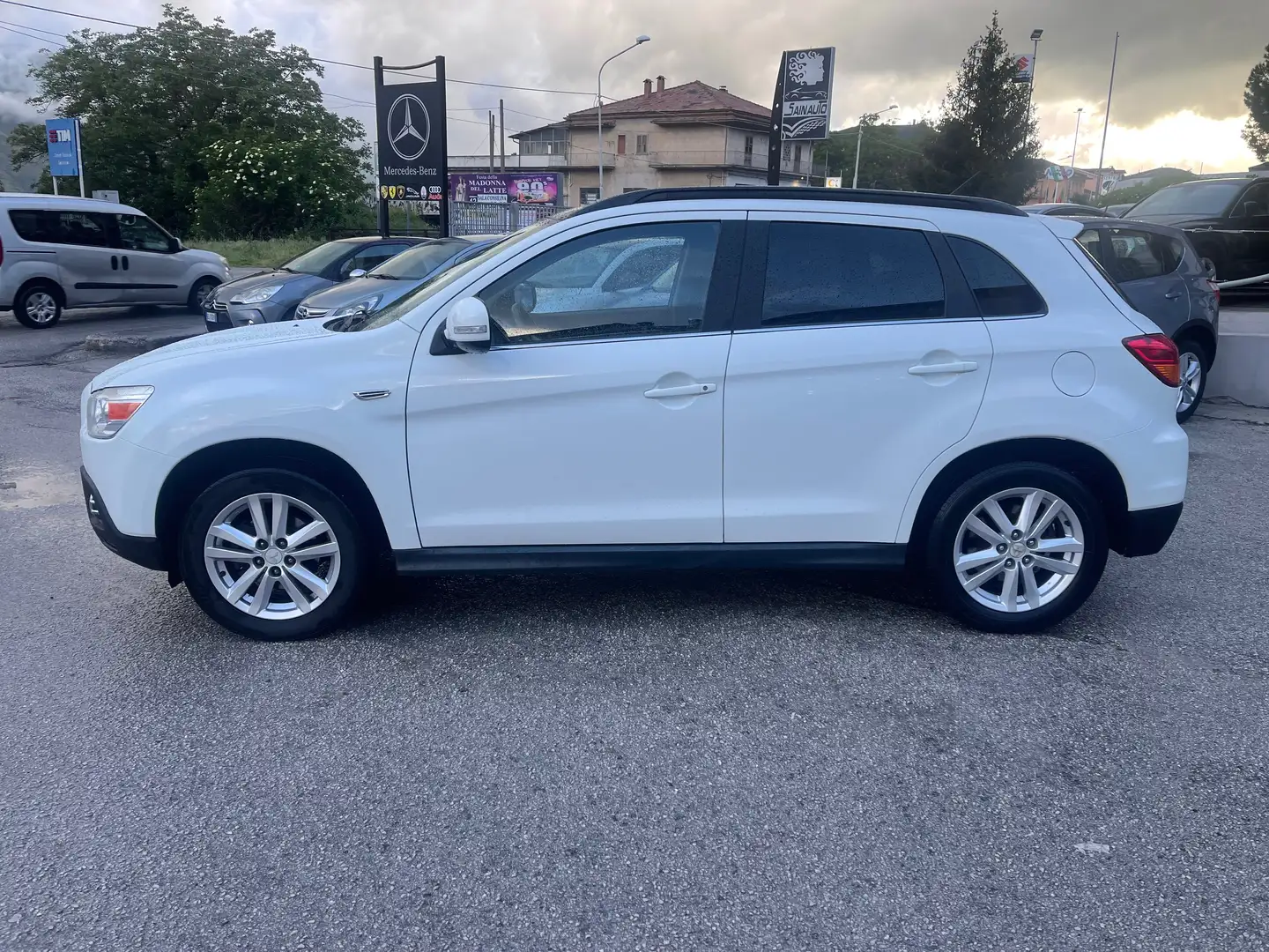 Mitsubishi ASX Mitsubishi ASX 1.8 DI-D 150 CV 4WD Intense Panoram Bianco - 2