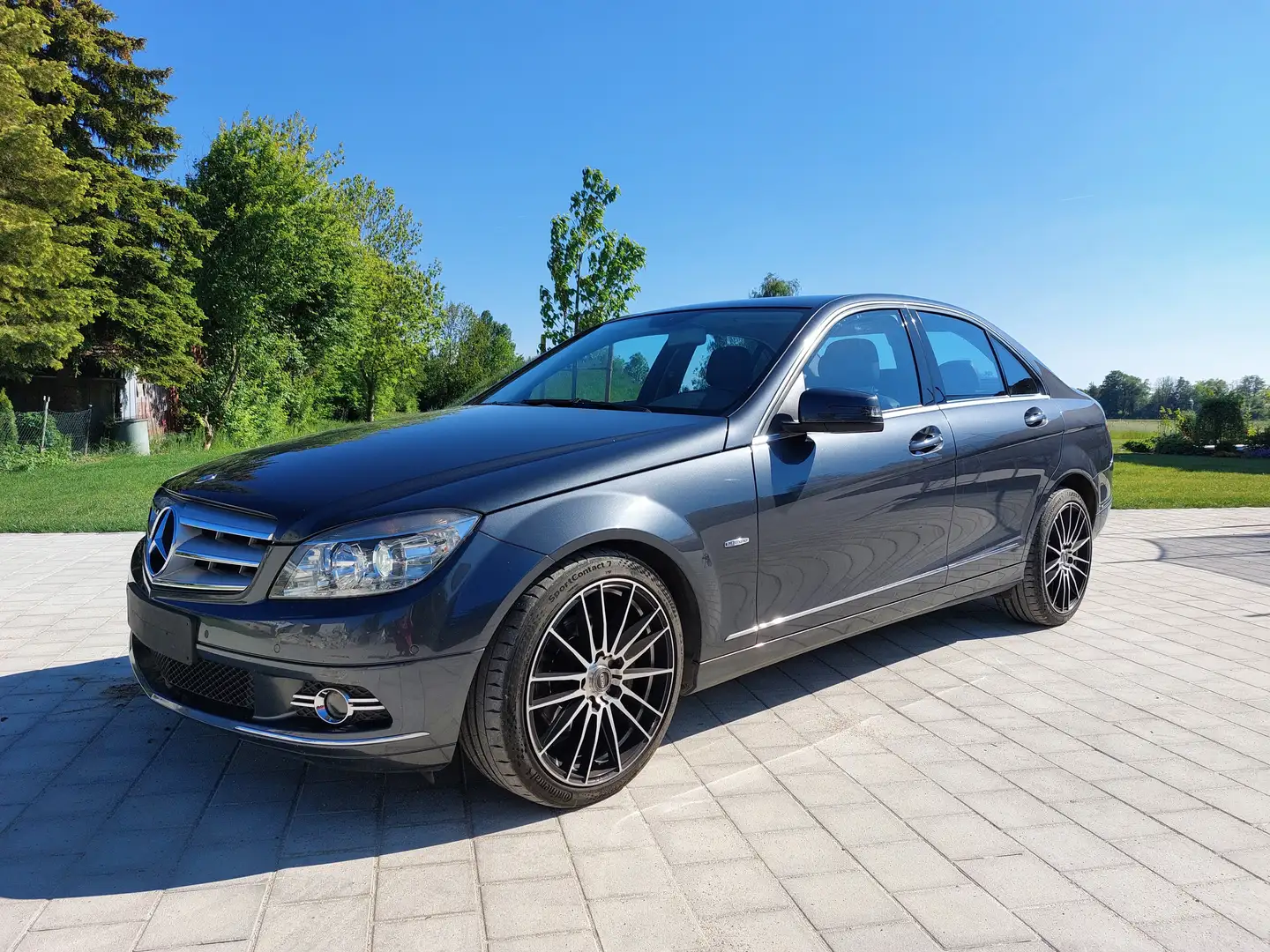 Mercedes-Benz C 220 C 220 CDI DPF Automatik BlueEFFICIENCY Avantgarde Grau - 1