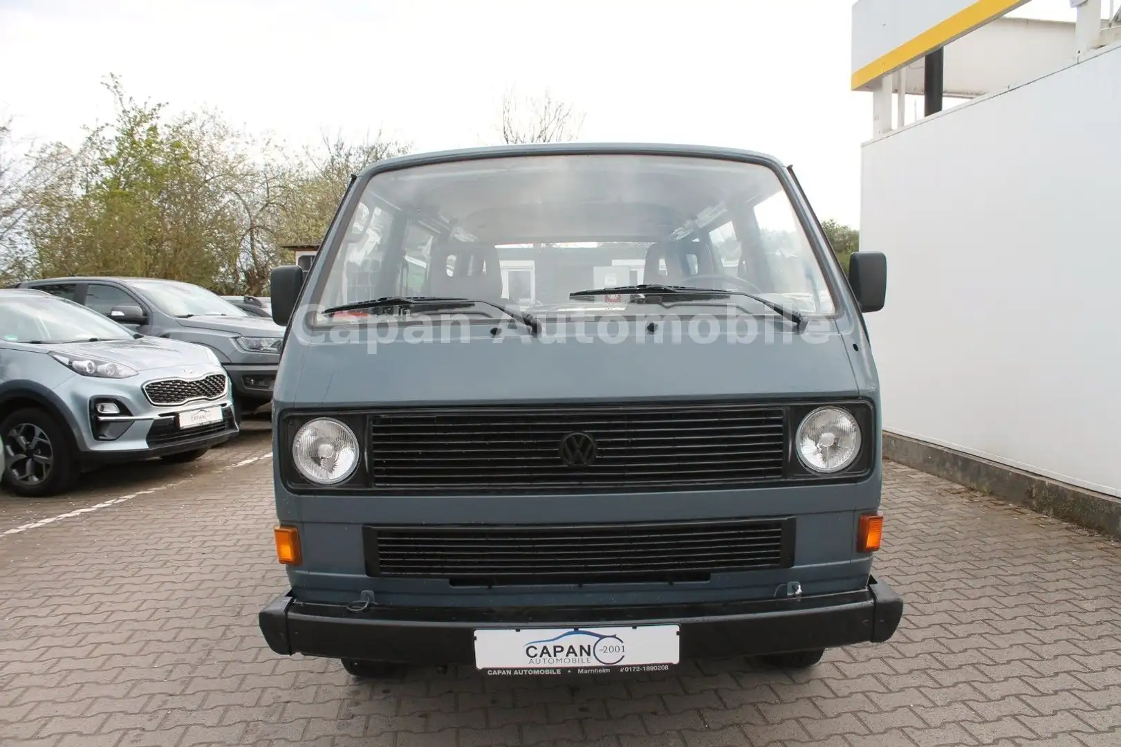 Volkswagen T3 Caravelle 51kW/8-Sitzer/Anhängerkupplung Grey - 2