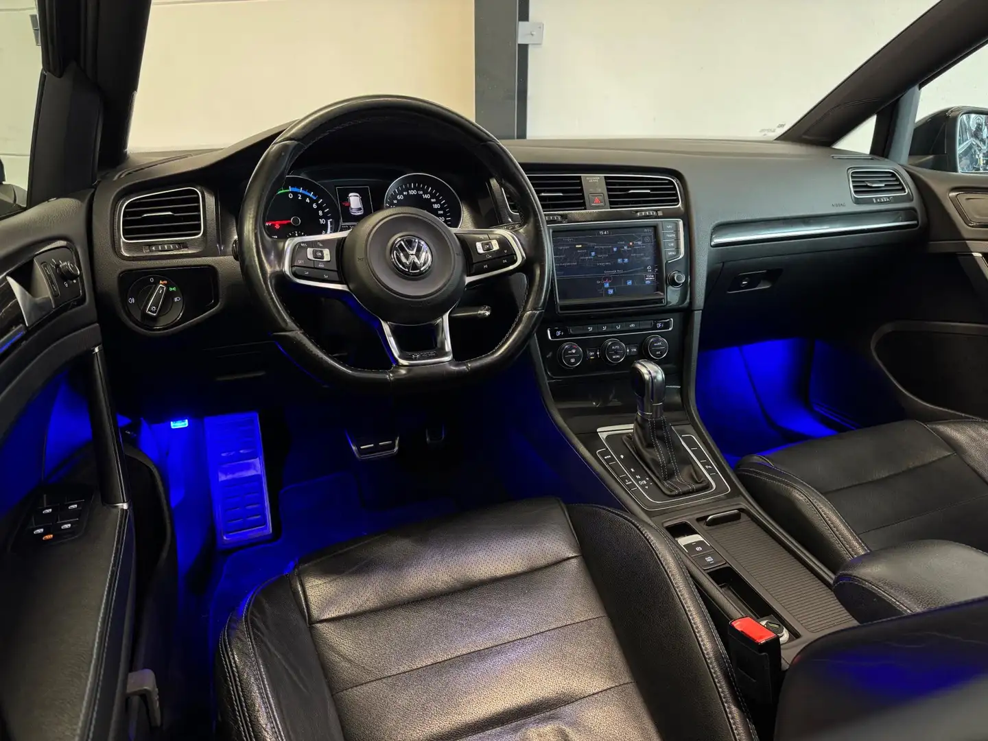 Volkswagen Golf GTE 1.4 TSI GTE|PANO|LEDER|NAP| Grijs - 2