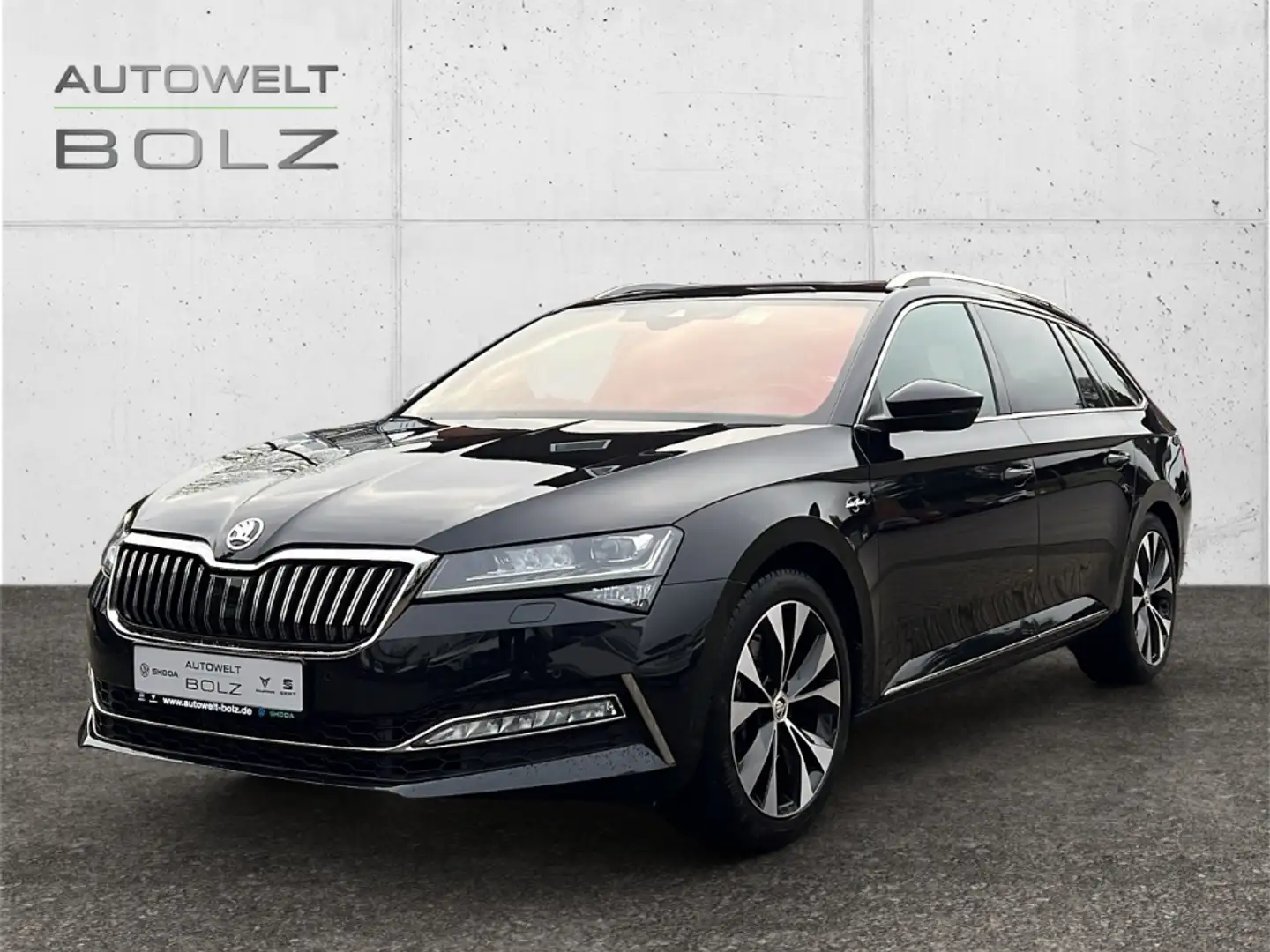 Skoda Superb Combi L&K 4x4 2.0 TSI StandHZG AHK Pano Navi Leder Schwarz - 1