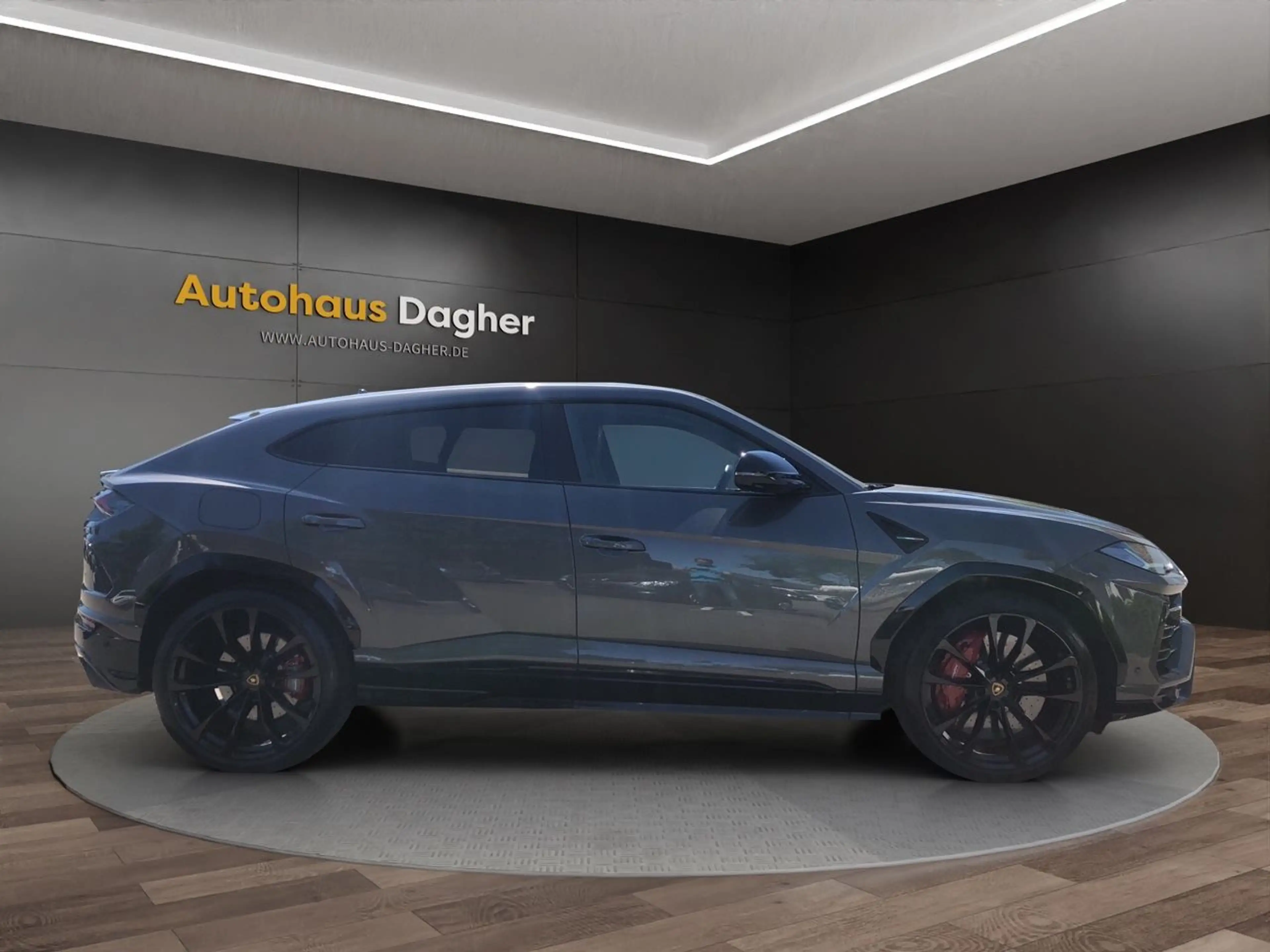 Lamborghini Urus Alcantara Panorama 23 Zoll . Service NEU — photo 6