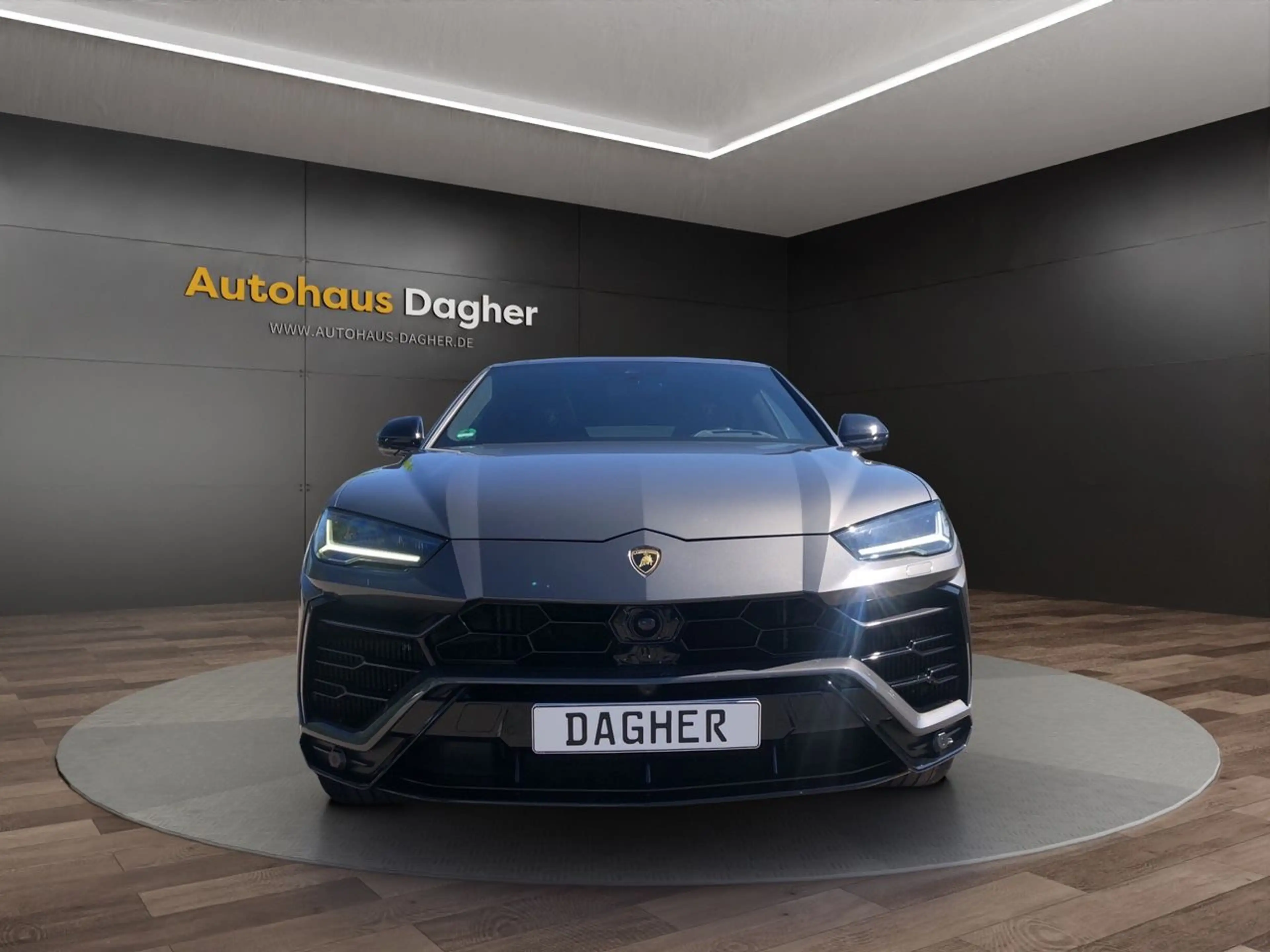 Lamborghini Urus Alcantara Panorama 23 Zoll . Service NEU — photo 8