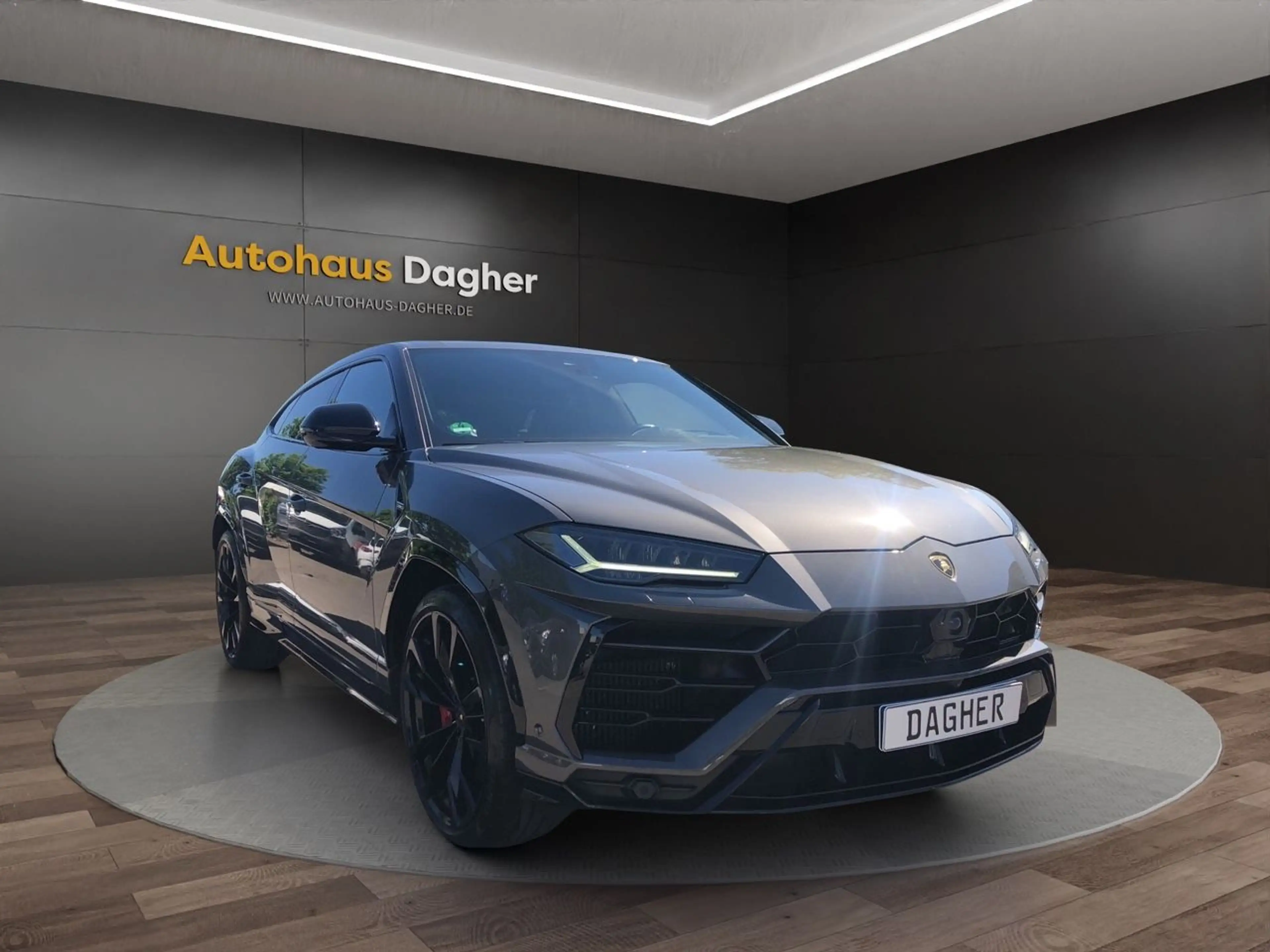 Lamborghini Urus Alcantara Panorama 23 Zoll . Service NEU — photo 7