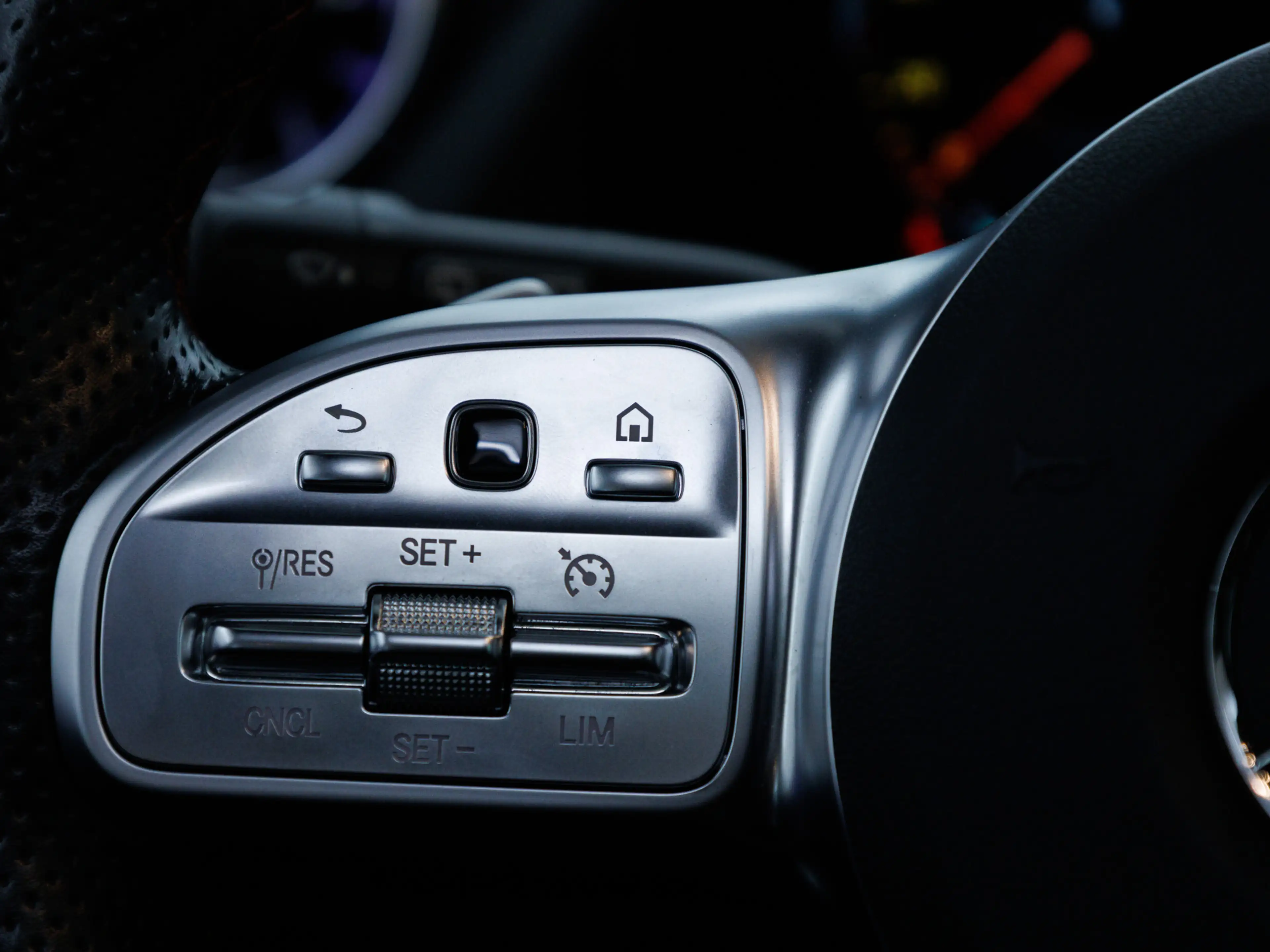 Mercedes-Benz EQA 250 AMG Line 67 kWh | Panoramadak | Camera | Cruise-co — photo 18