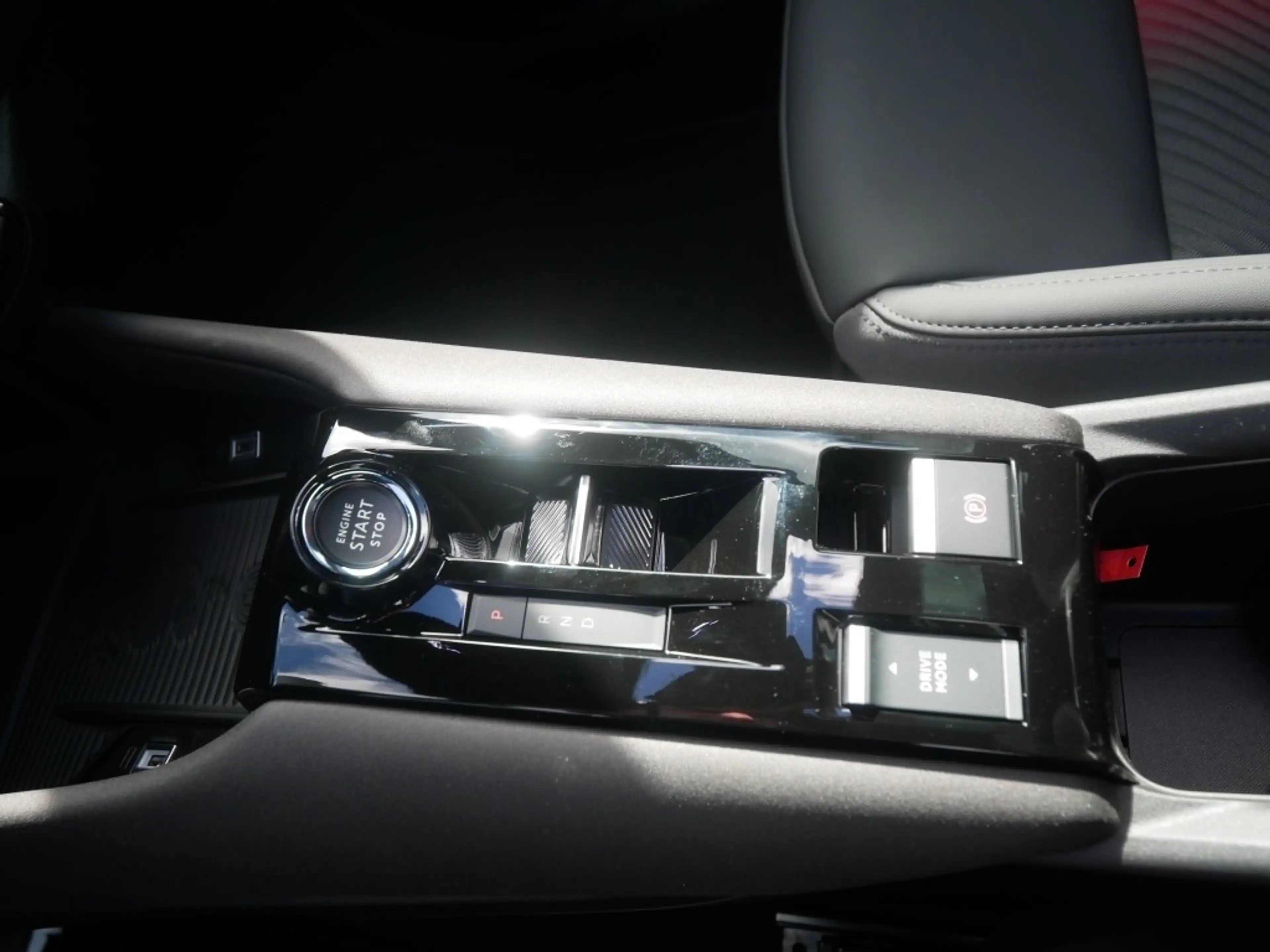 Alfa Romeo Junior IBRIDA Q4 TI 1.2 VGT 145PS DCT6 SCHIEBEDACH TECHNO — photo 13