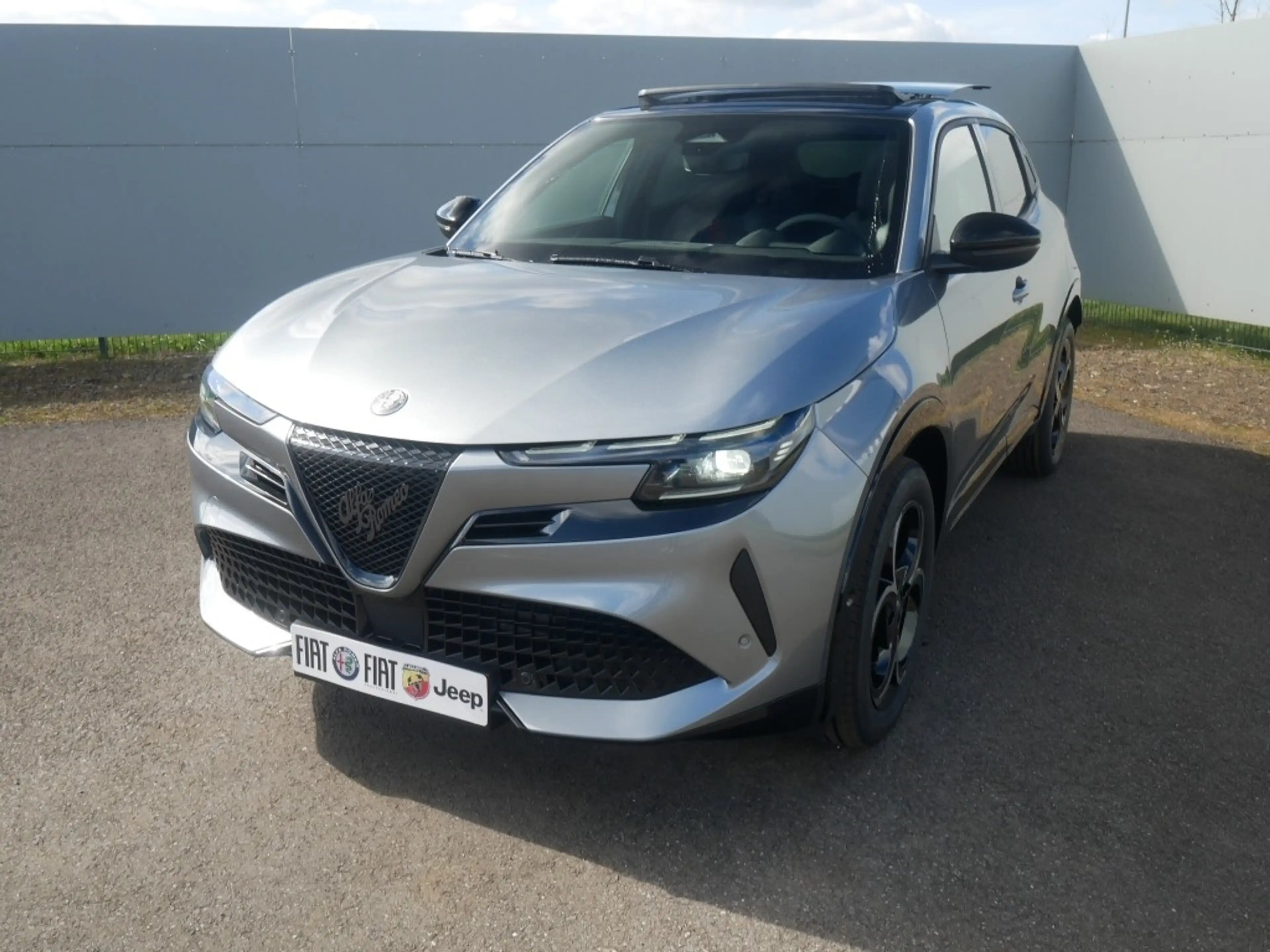 Alfa Romeo Junior IBRIDA Q4 TI 1.2 VGT 145PS DCT6 SCHIEBEDACH TECHNO — photo 7