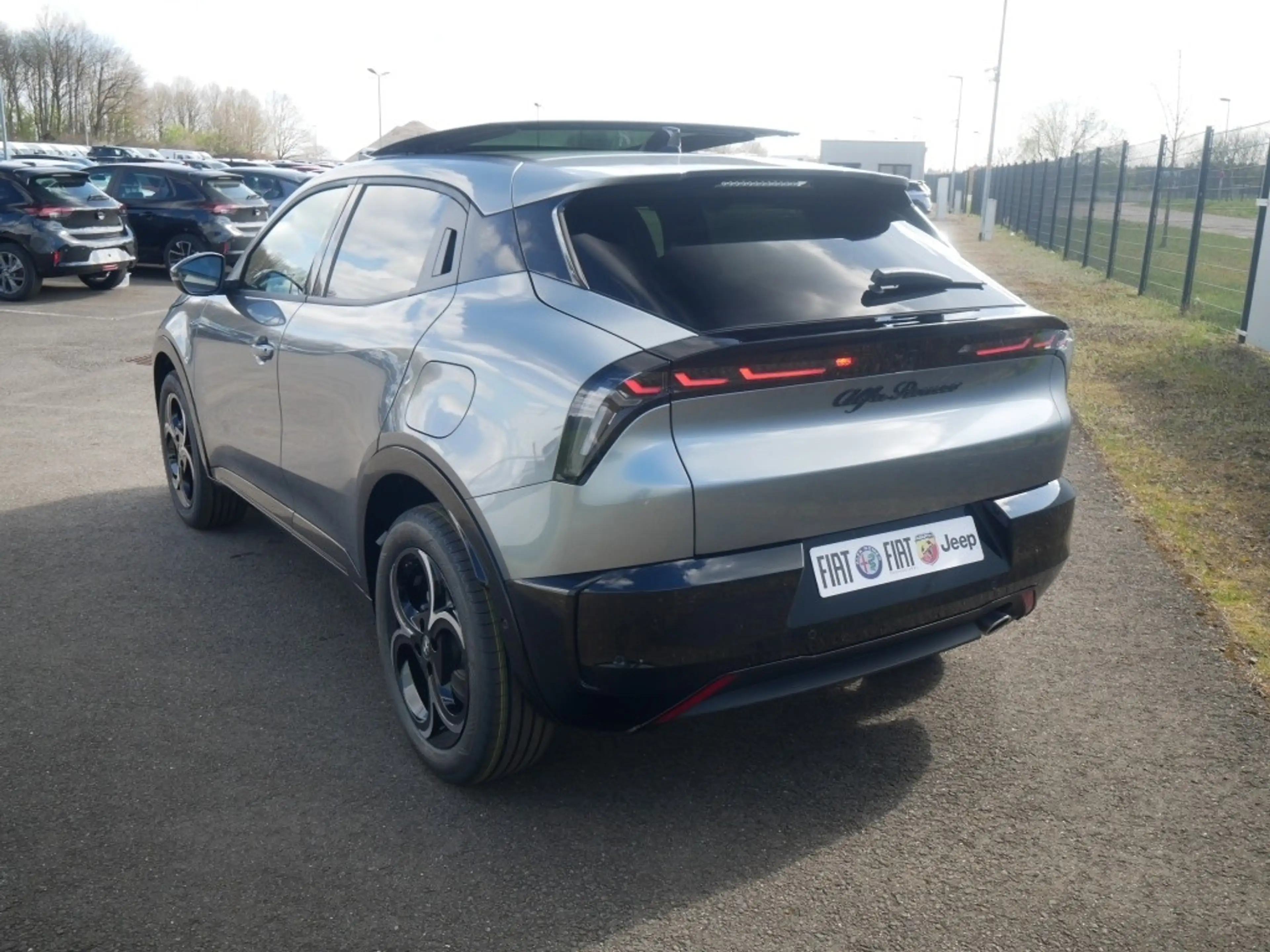 Alfa Romeo Junior IBRIDA Q4 TI 1.2 VGT 145PS DCT6 SCHIEBEDACH TECHNO — photo 5