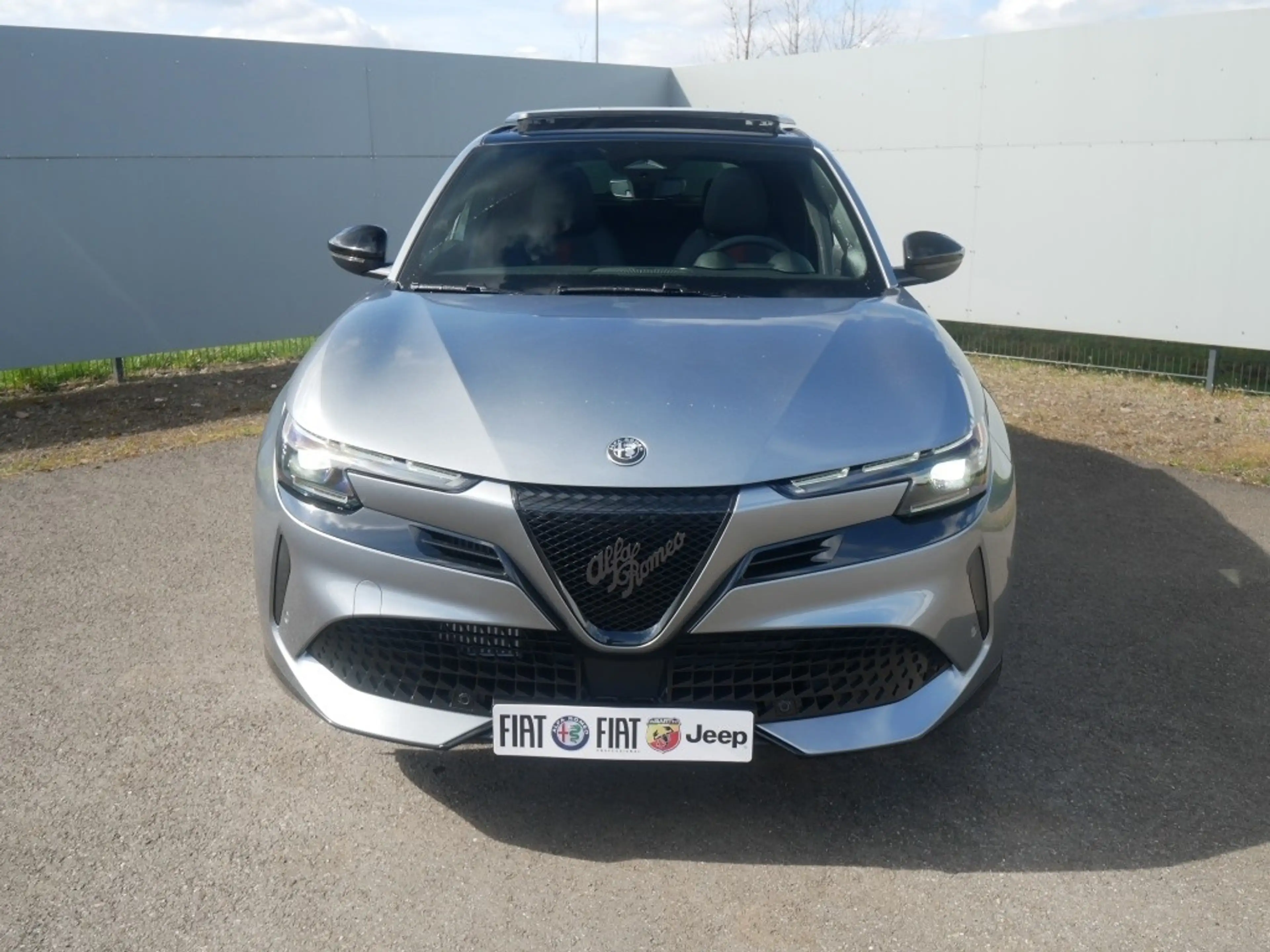 Alfa Romeo Junior IBRIDA Q4 TI 1.2 VGT 145PS DCT6 SCHIEBEDACH TECHNO — photo 8