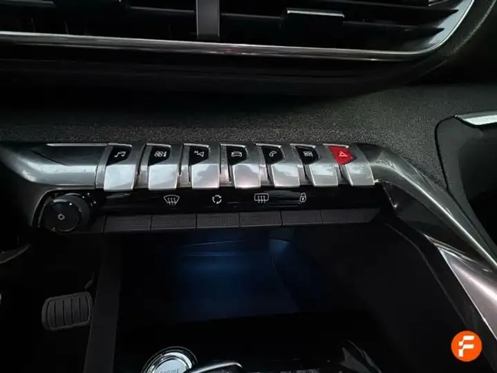 Peugeot 5008 Allure Pack PureTech S&S EAT8 2021, foto 19