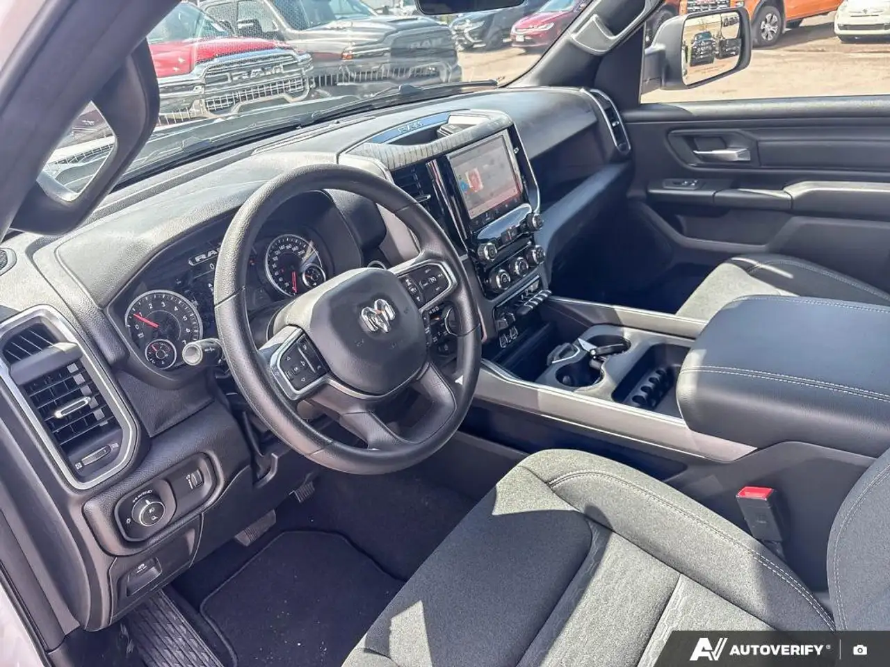 RAM 1500 снимка RAM 1500