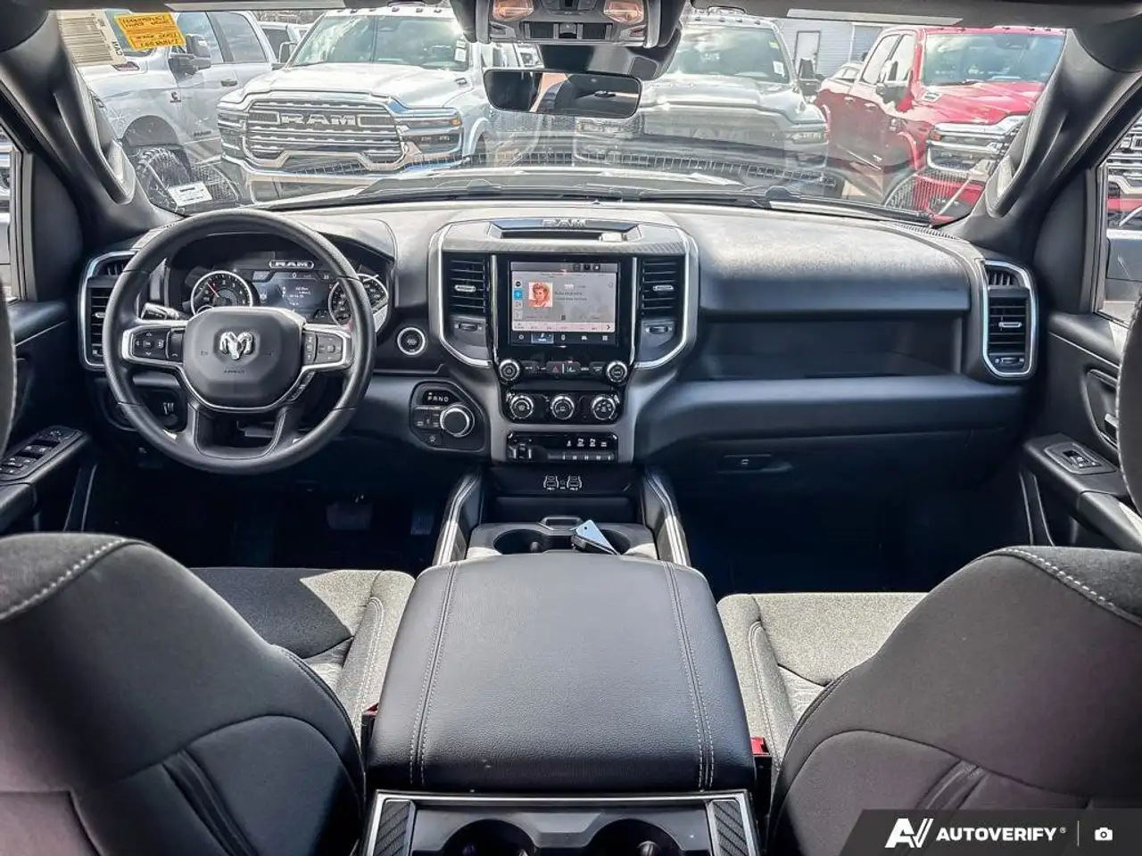 RAM 1500 снимка RAM 1500