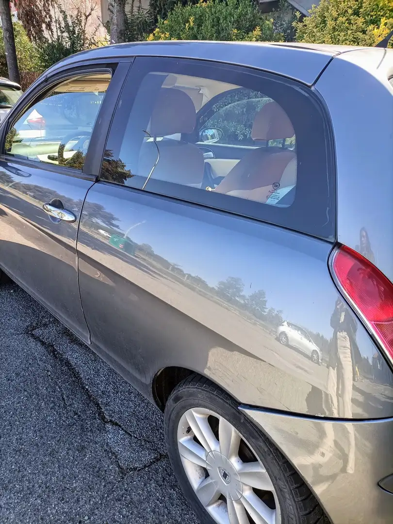 Lancia Ypsilon 1.4 16v Oro dfn - 2
