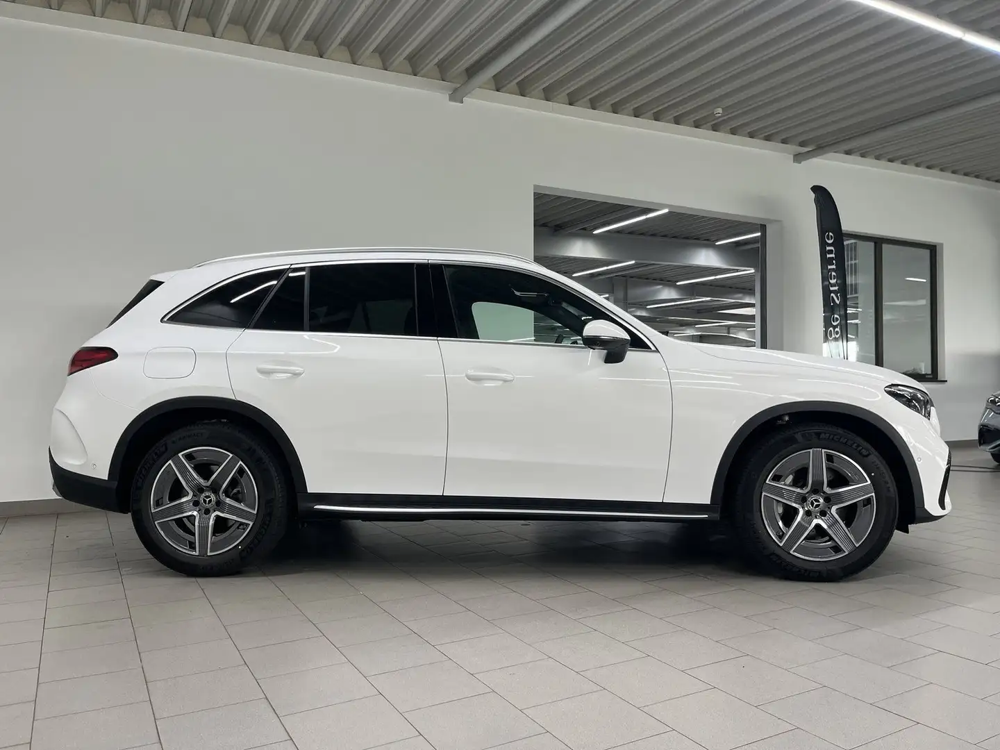 Mercedes-Benz GLC 200 4M AMG+DIST+DIGITAL+360°+AHK+EASY-PACK Fehér - 2