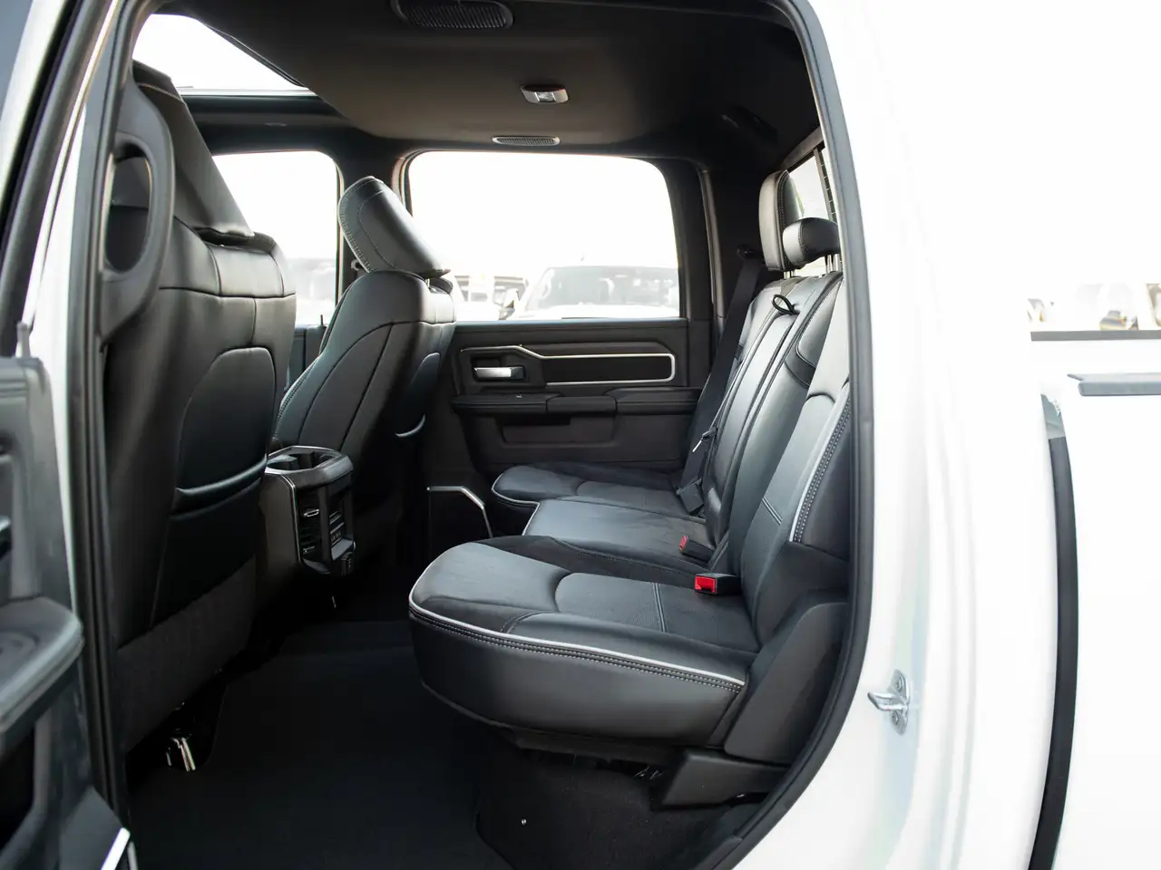 RAM 3500 снимка RAM 3500
