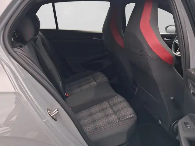 Volkswagen Golf view 6