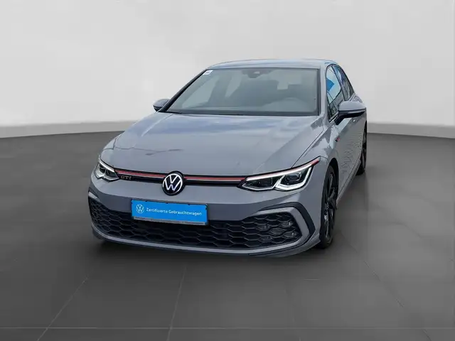 Volkswagen Golf view 2