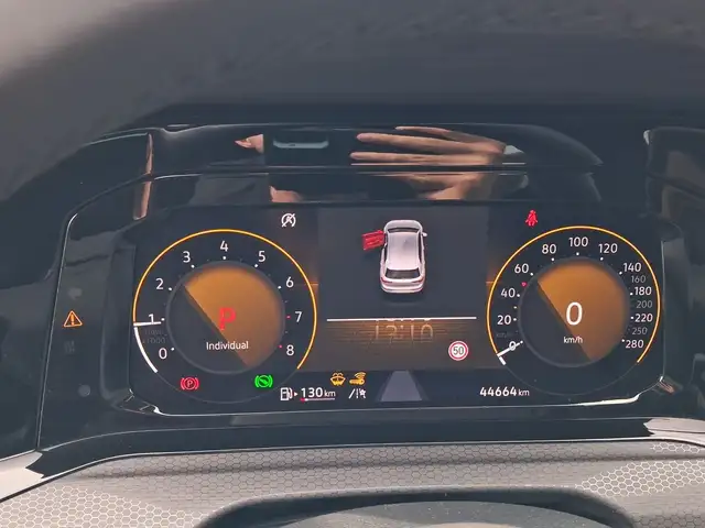 Volkswagen Golf view 10