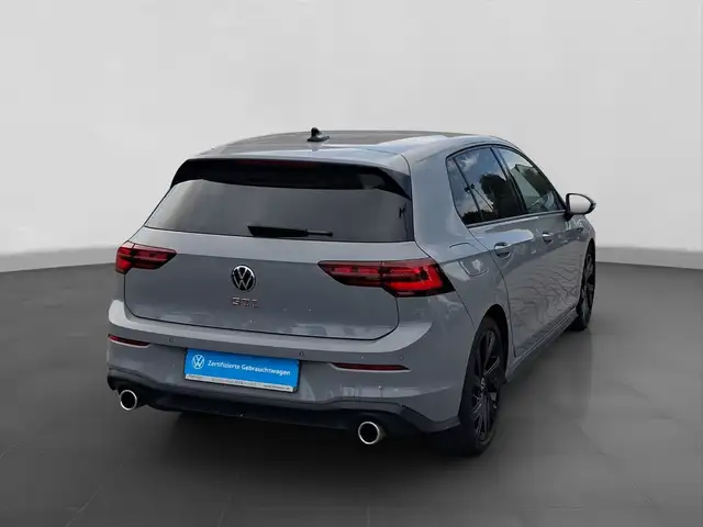 Volkswagen Golf view 3