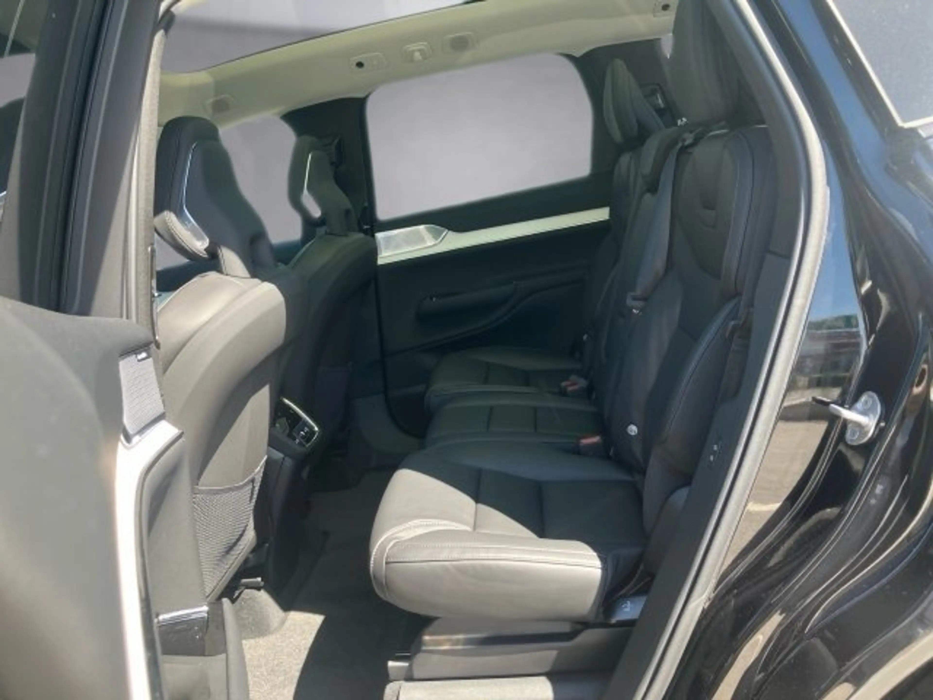 Volvo EX90 Twin Performanc — photo 10